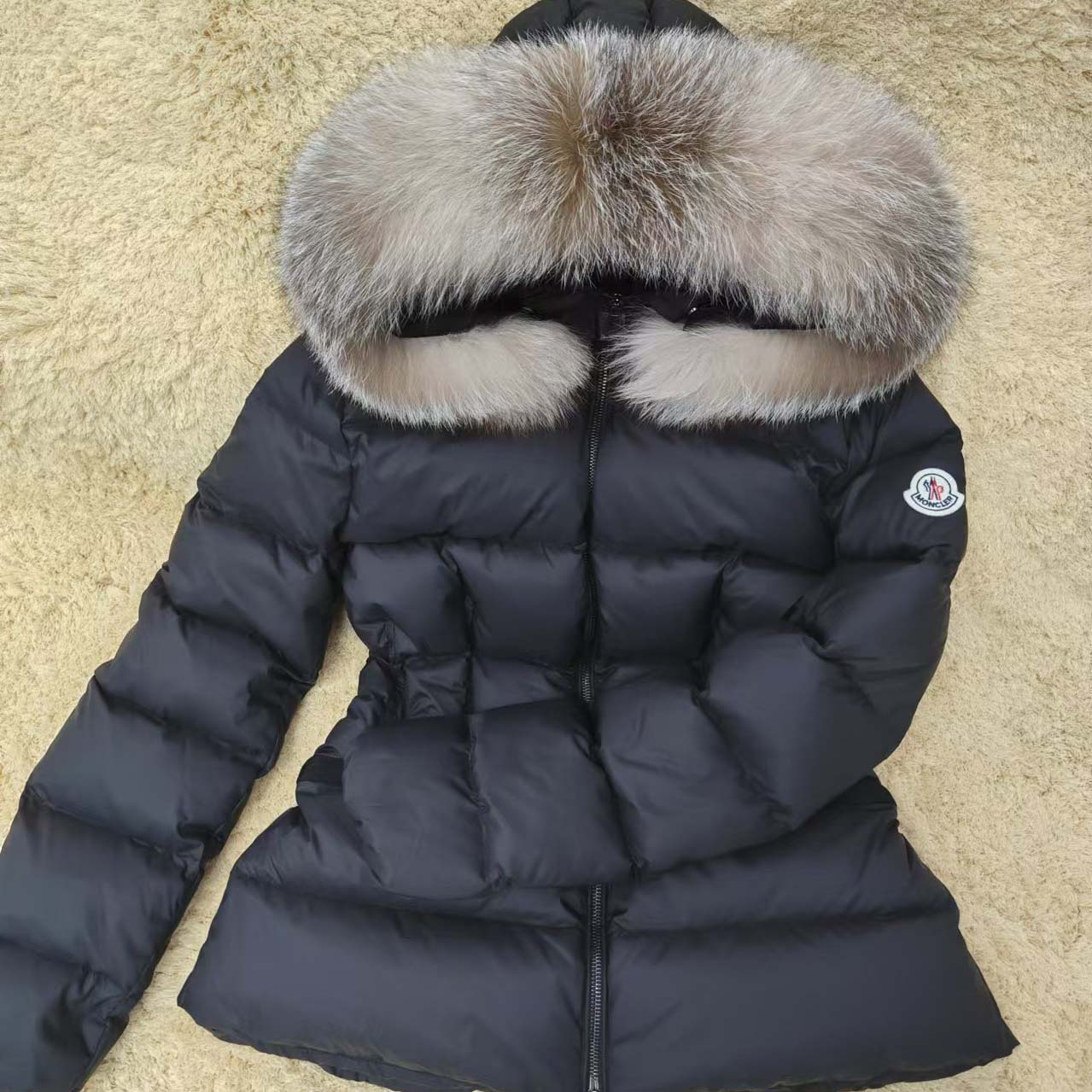 Moncler Boed Hooded Shearling-Trimmed Short Down Jacket - DesignerGu