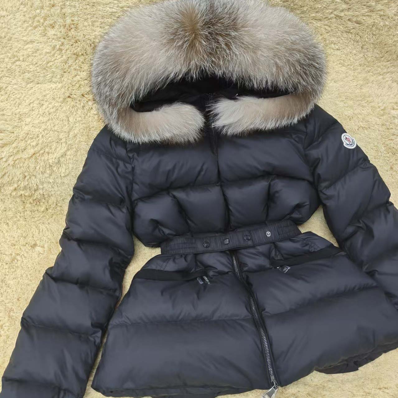 Moncler Boed Hooded Shearling-Trimmed Short Down Jacket - DesignerGu