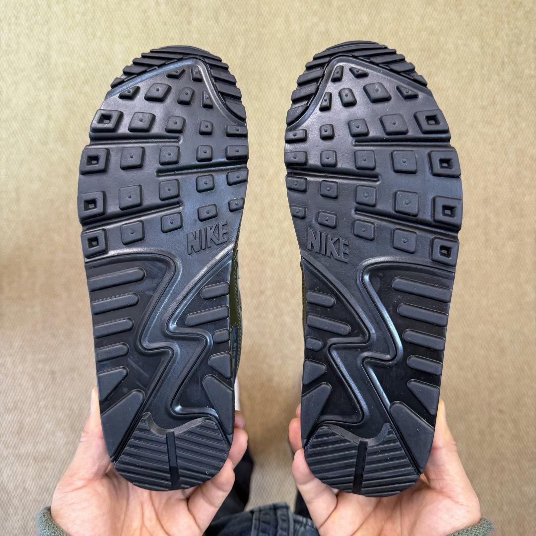 Nike Air Max 90 Sneakers    CN8490-001 - DesignerGu