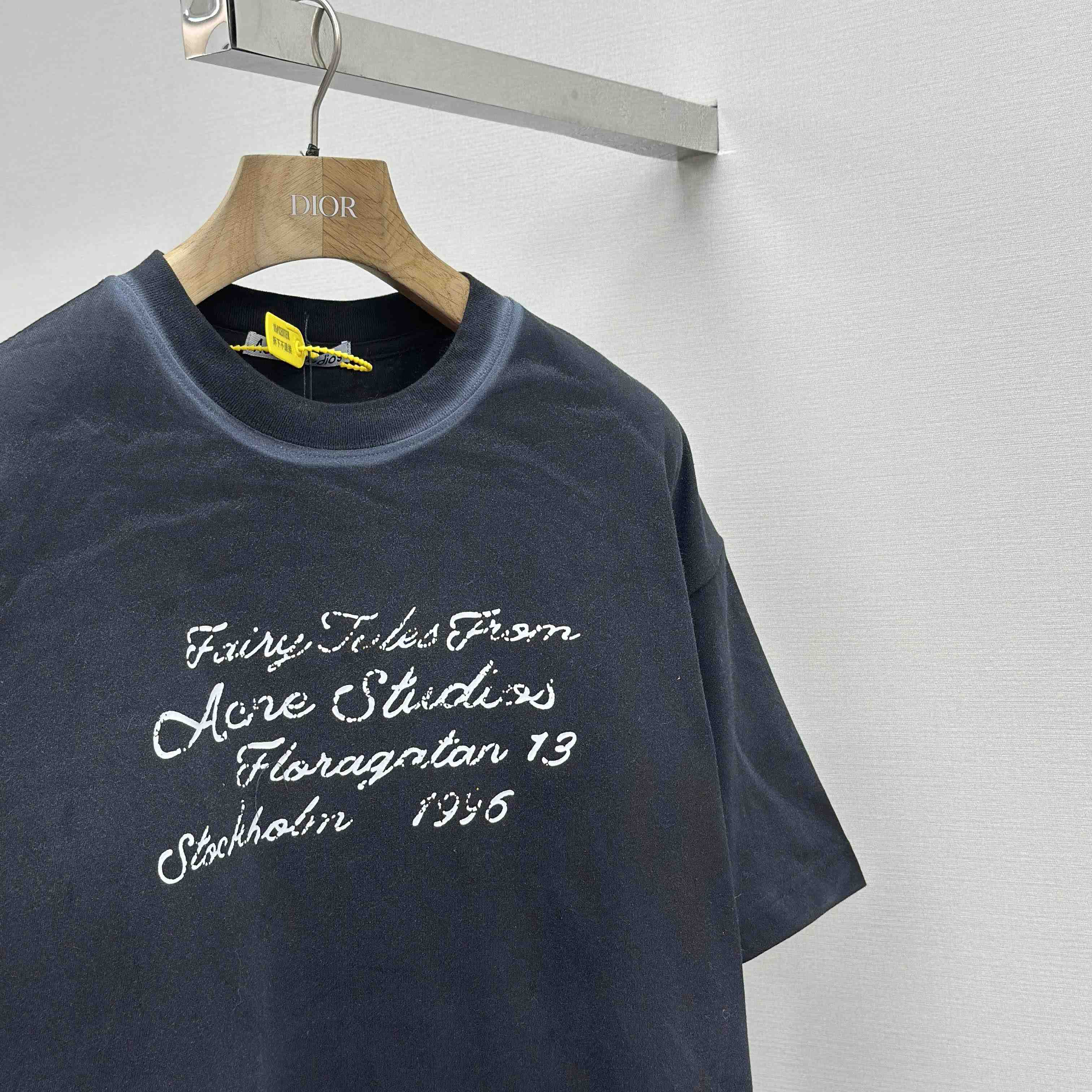 Acne Studios Logo T-shirt  - DesignerGu