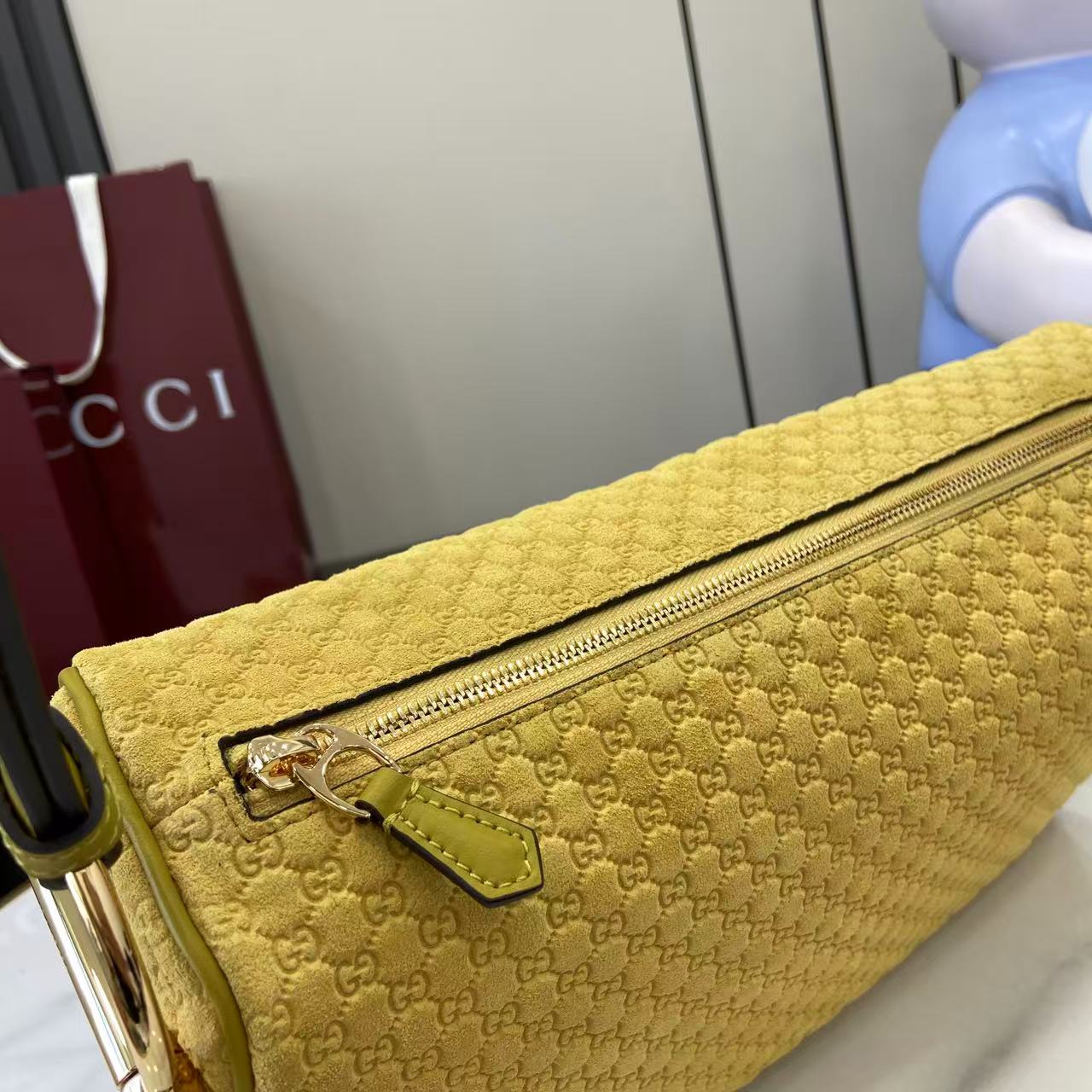 Gucci Half Horsebit Medium Shoulder Bag - DesignerGu