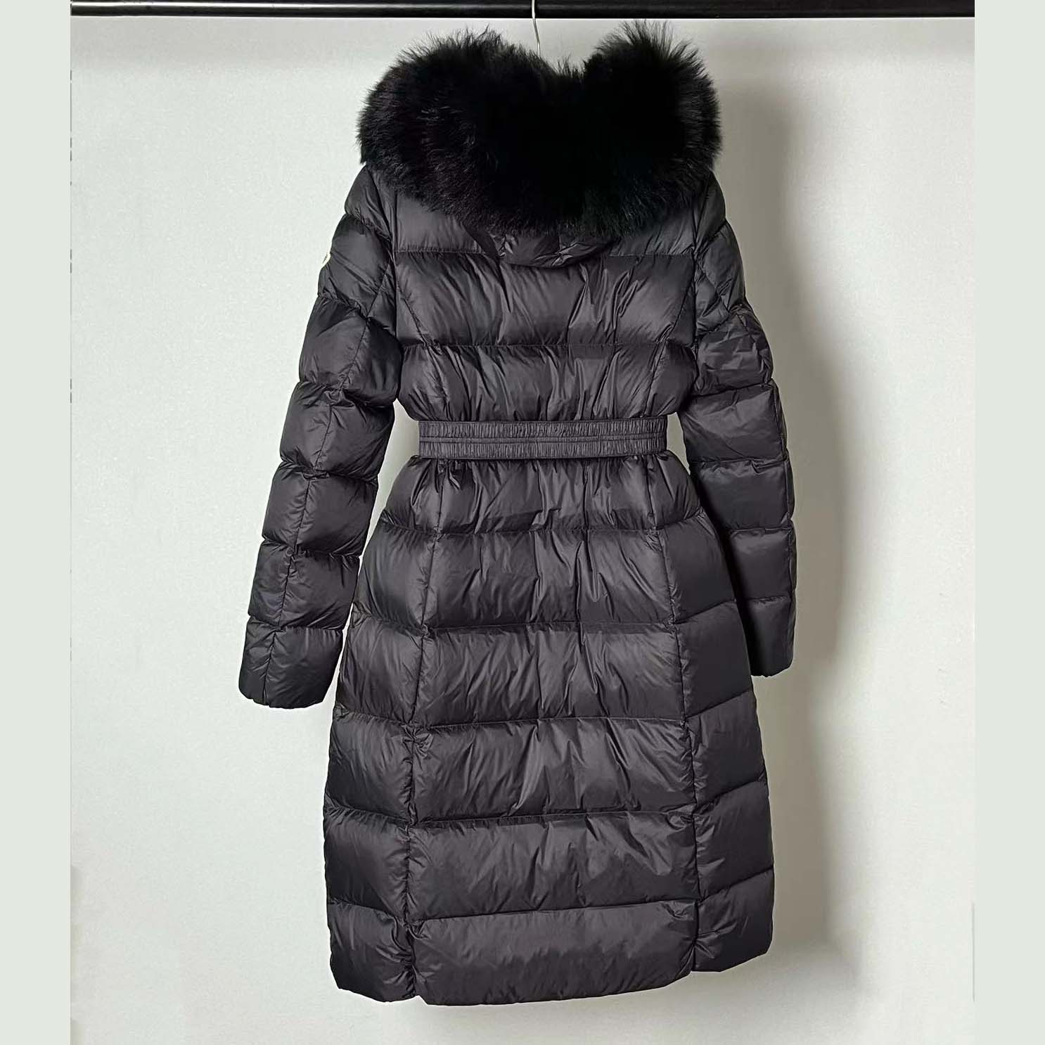 Moncler Boedic Down Jacket With A Detachable Shearling Trim - DesignerGu