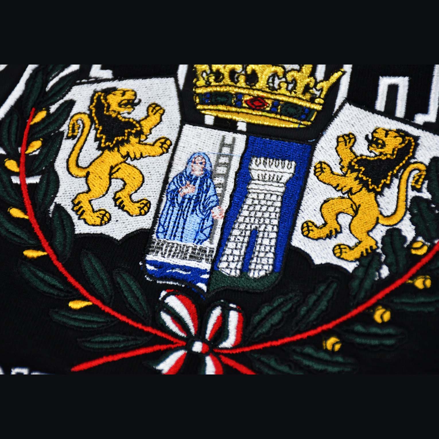 Supreme Crest Appliqué Half Zip Pullover 'Black' - DesignerGu