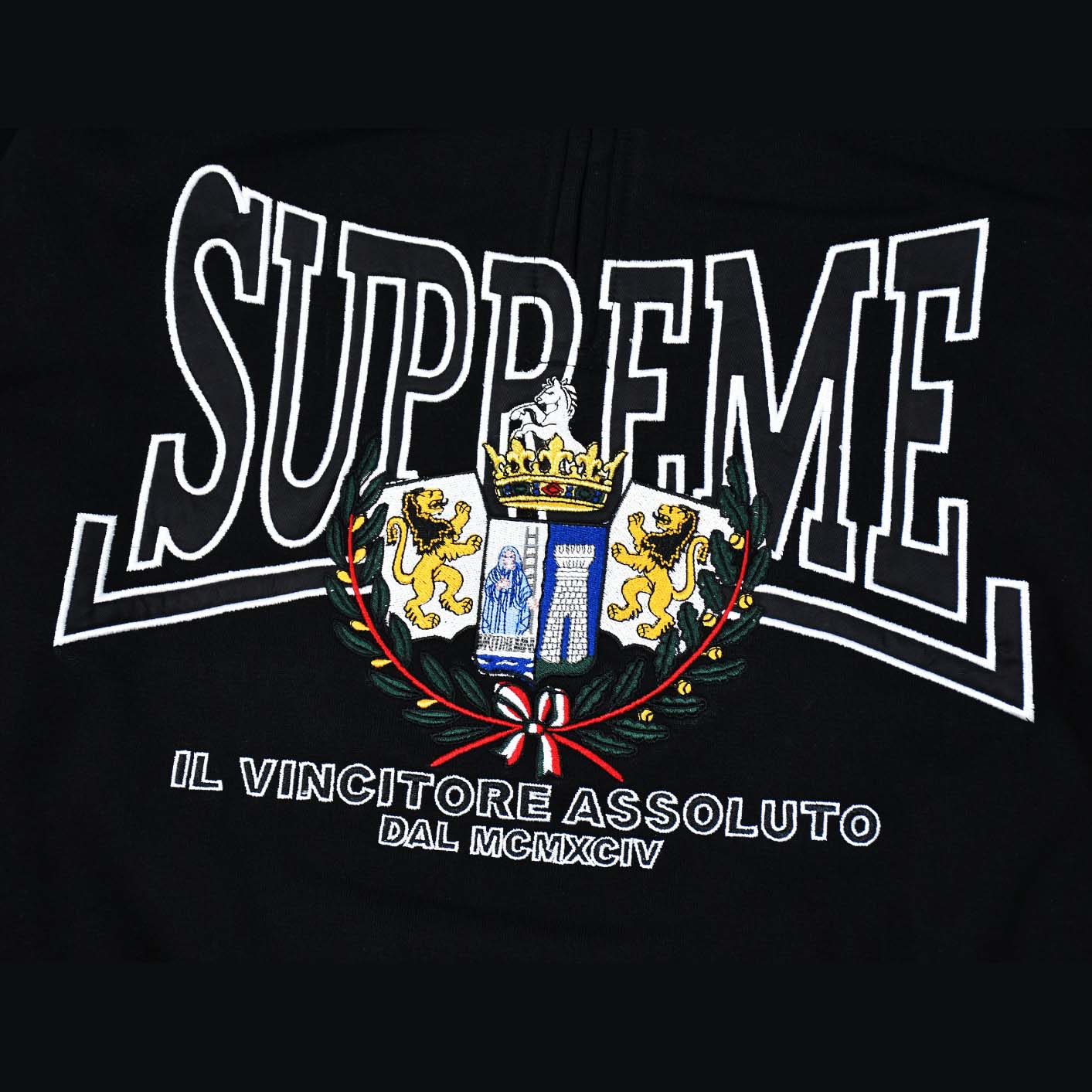 Supreme Crest Appliqué Half Zip Pullover 'Black' - DesignerGu