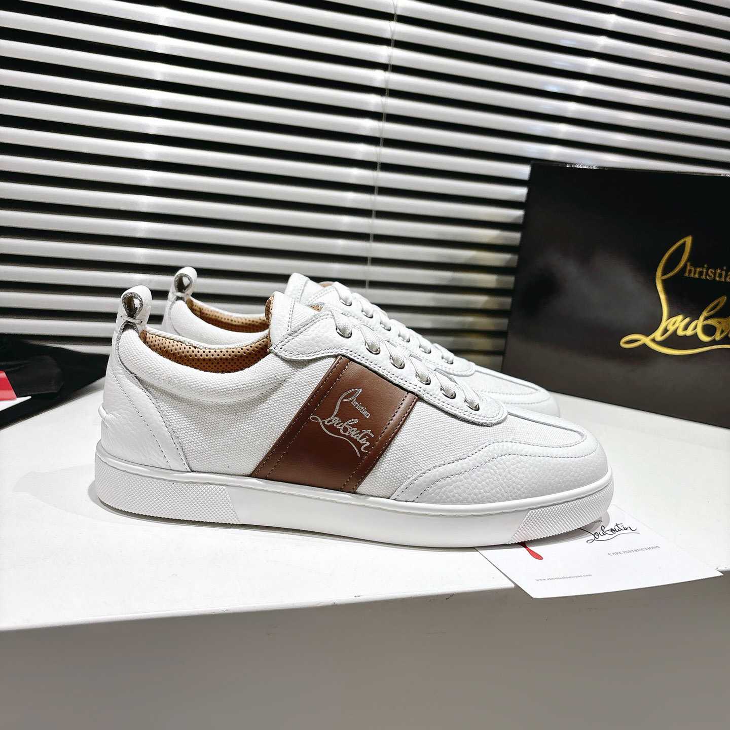 Christian Louboutin Retero Sneakers - DesignerGu