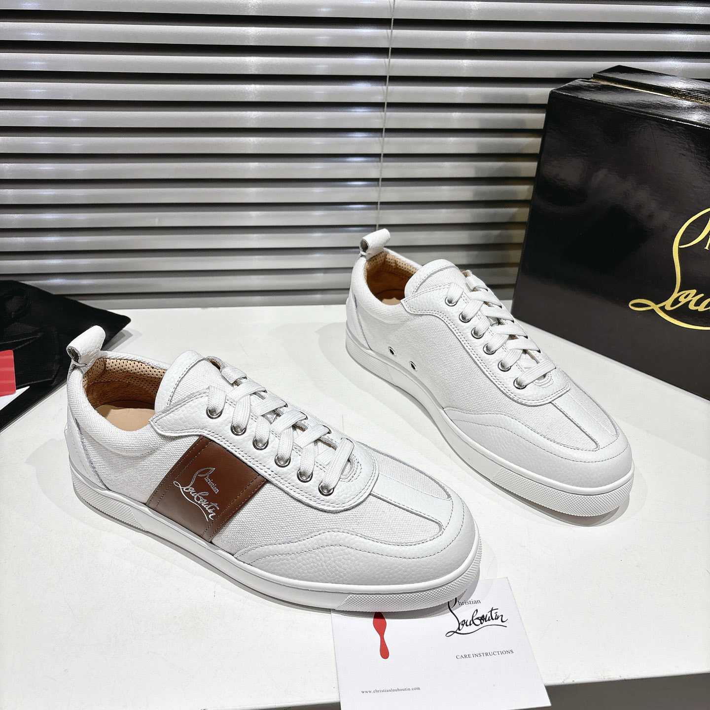 Christian Louboutin Retero Sneakers - DesignerGu