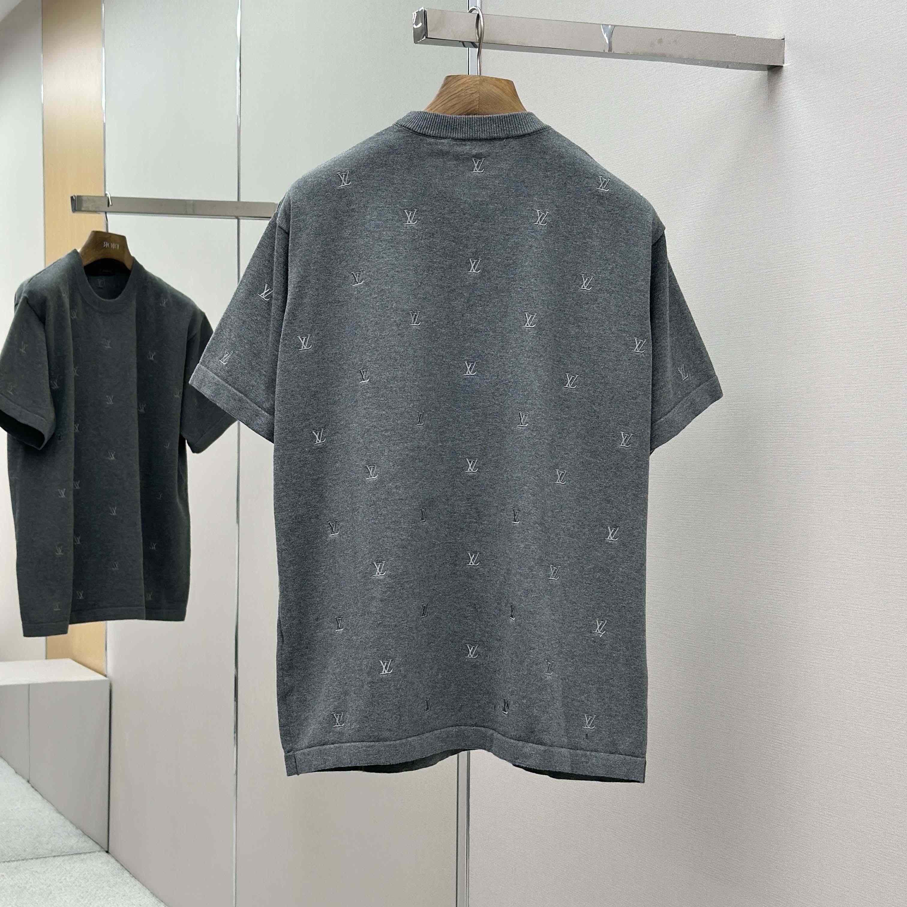 Louis Vuitton LV Blason Embroidered Short-Sleeved Crewneck - DesignerGu