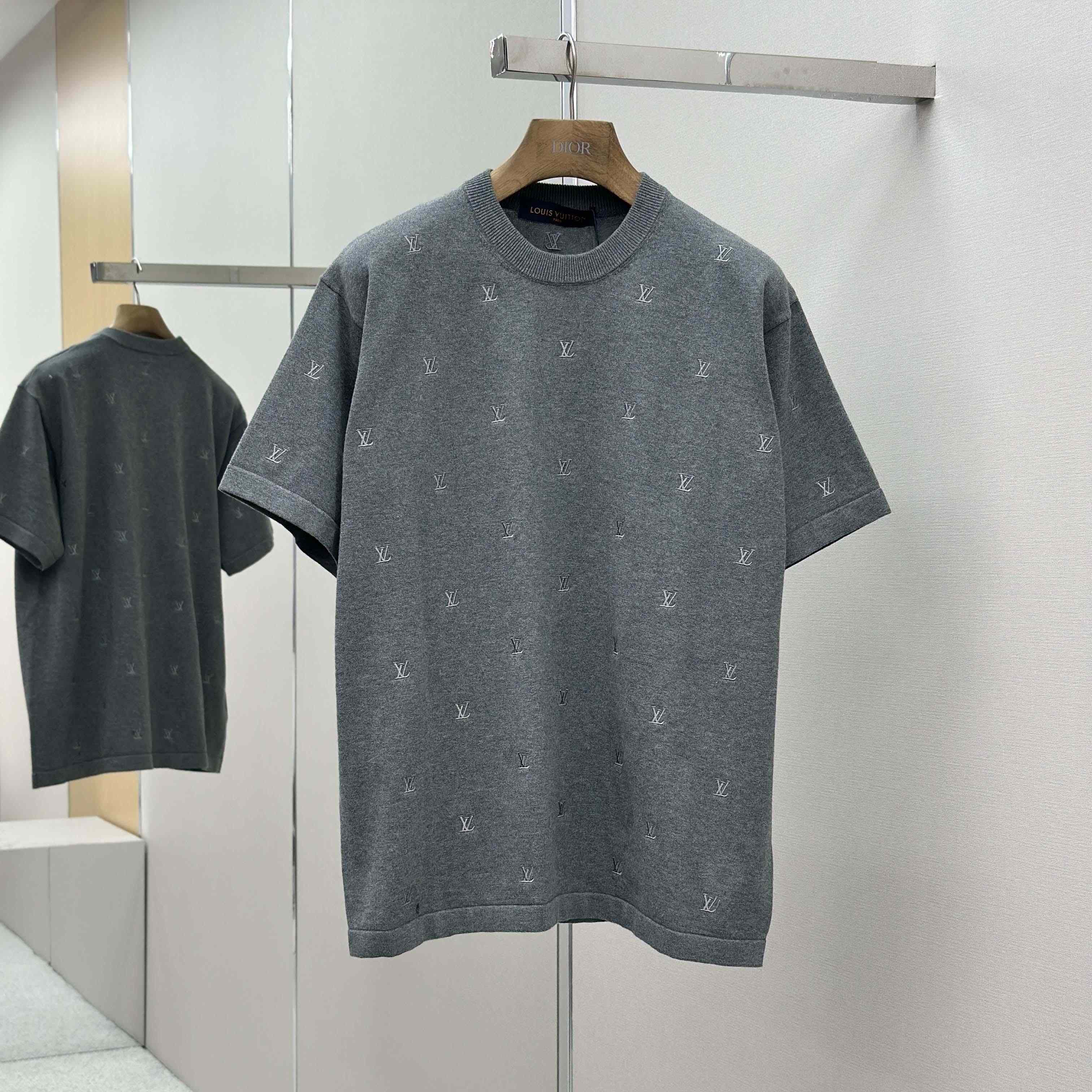 Louis Vuitton LV Blason Embroidered Short-Sleeved Crewneck - DesignerGu