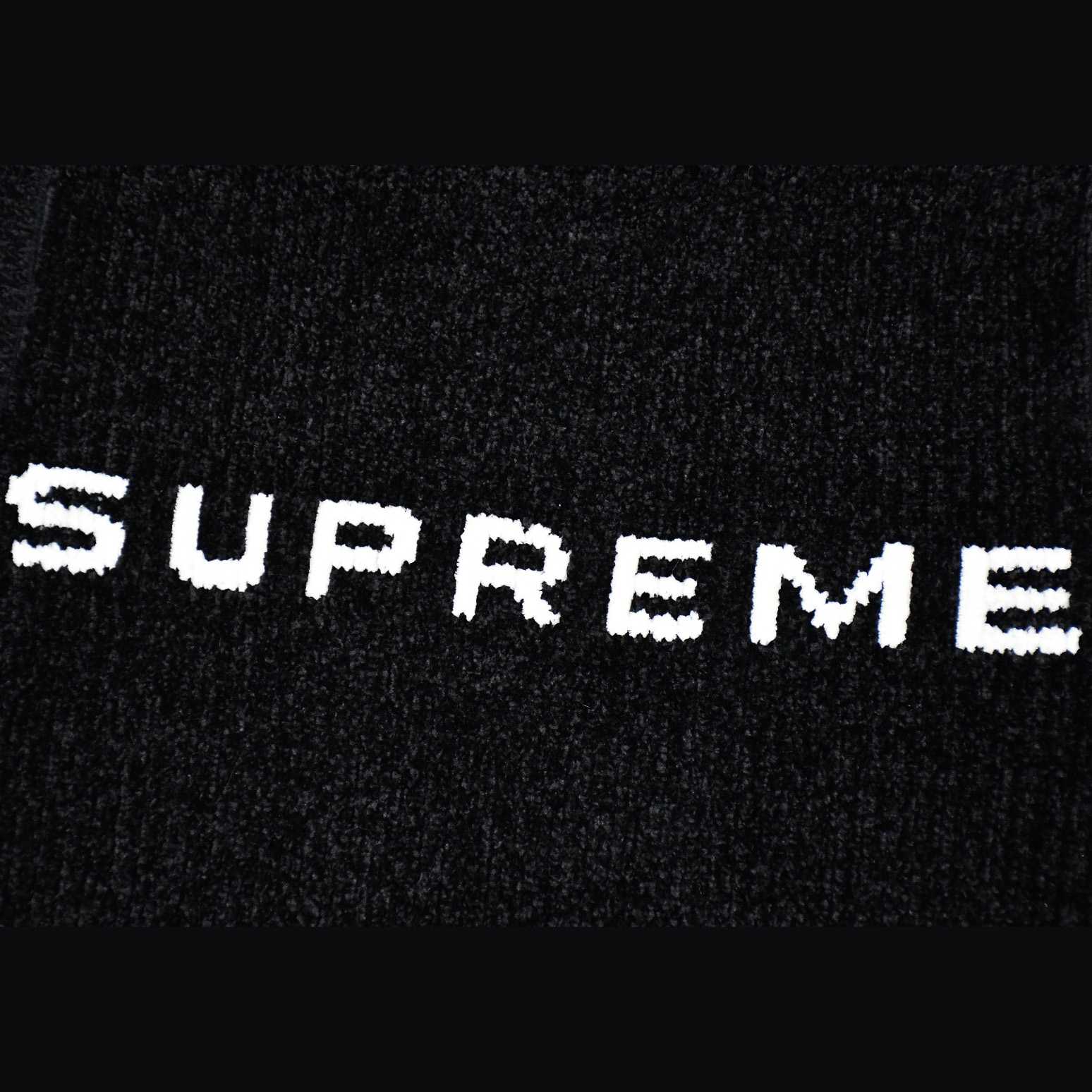 Supreme Chenille Sweater Vest  - DesignerGu