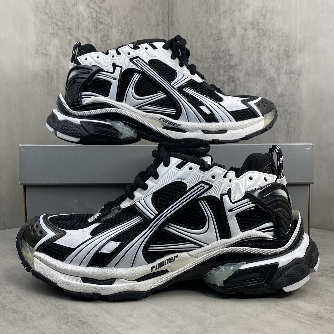 Balenciaga Runner Sneakers - DesignerGu