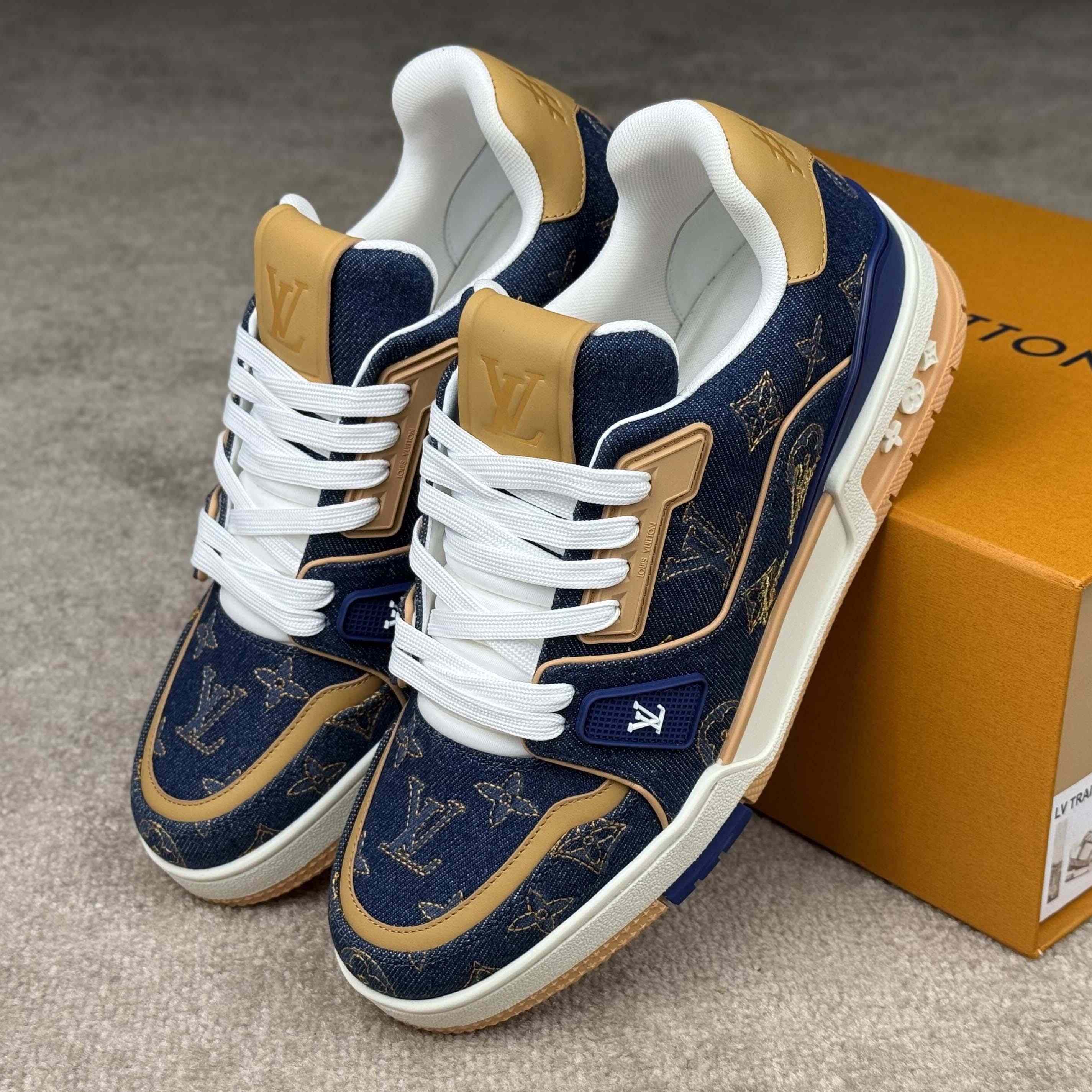 Louis Vuitton LV Trainer Sneaker    - DesignerGu