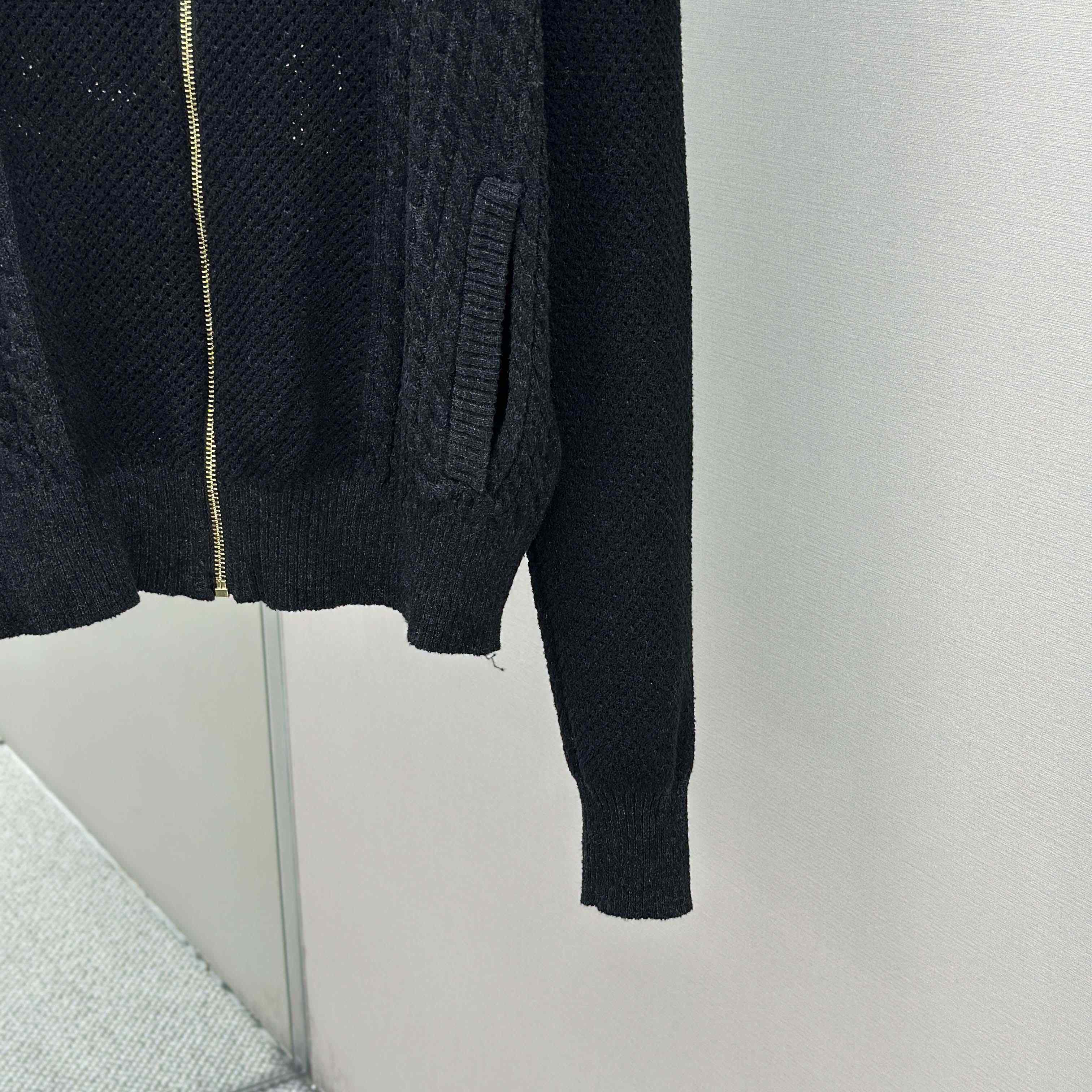 Versace Medusa Jacquard Zip Knit Sweater  - DesignerGu