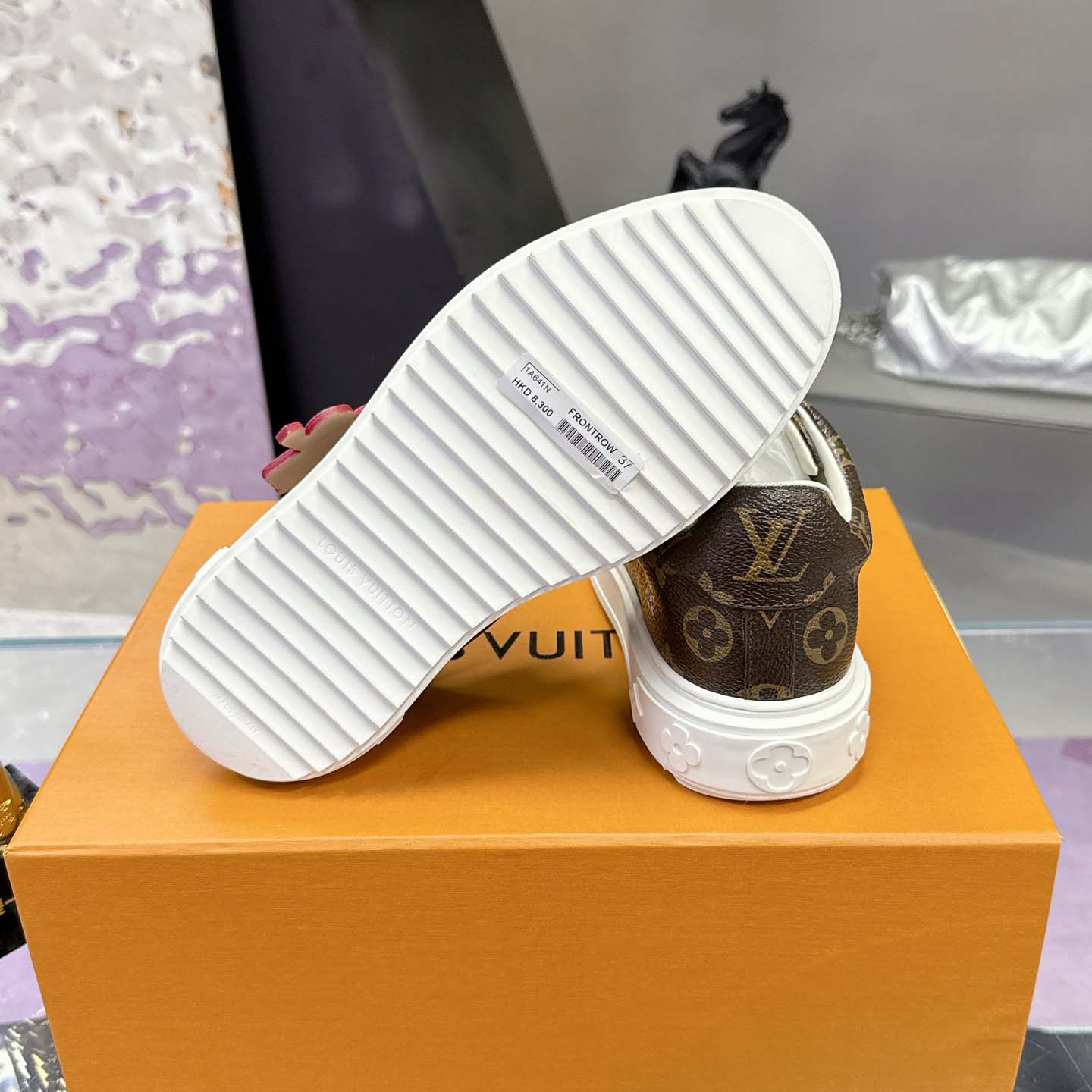 Louis Vuitton Time Out Sneaker    - DesignerGu