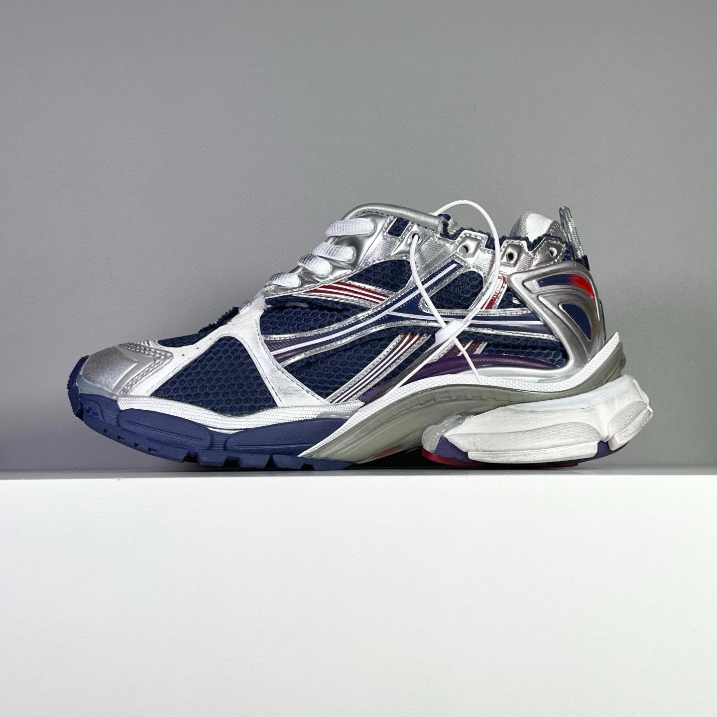 Balenciaga Runner Sneaker In Navy - DesignerGu