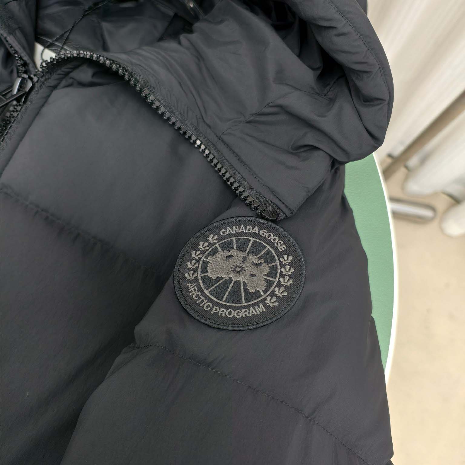 Moncler Lawrence Long Puffer - DesignerGu