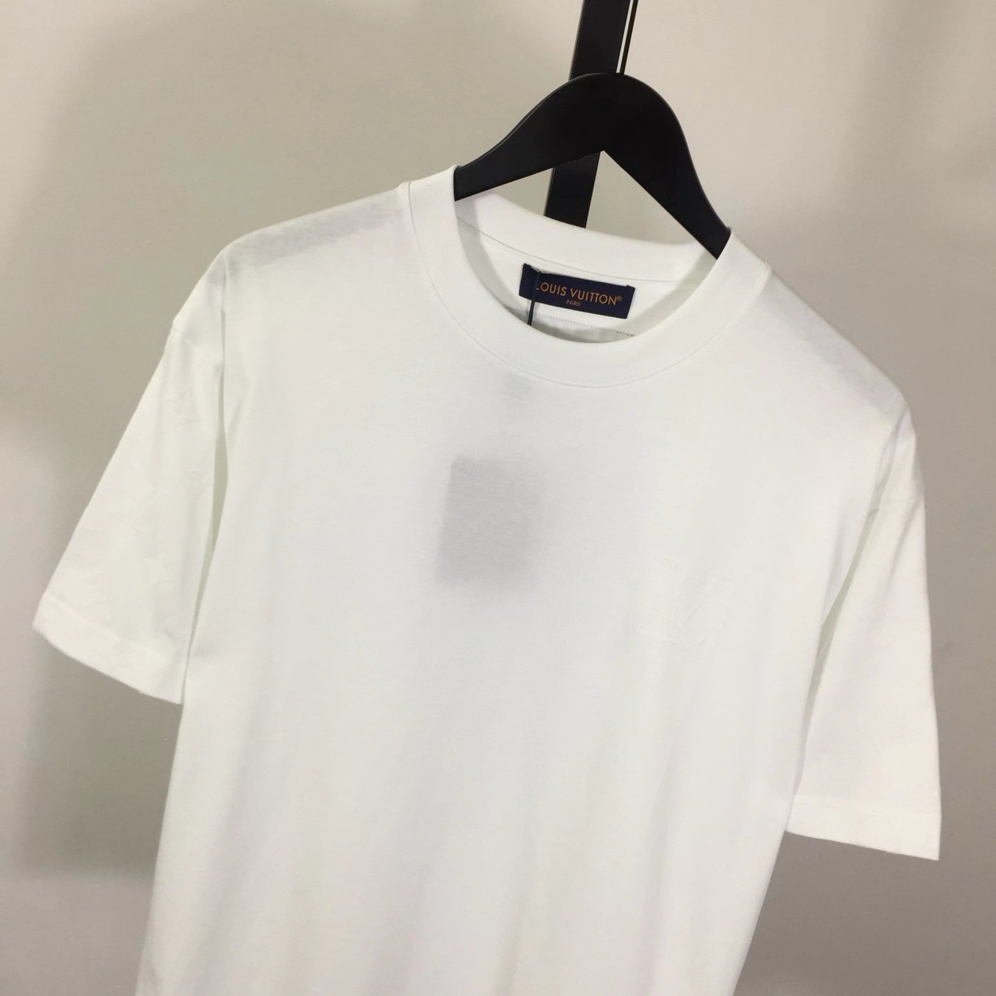 Louis Vuitton LV T-Shirt  - DesignerGu