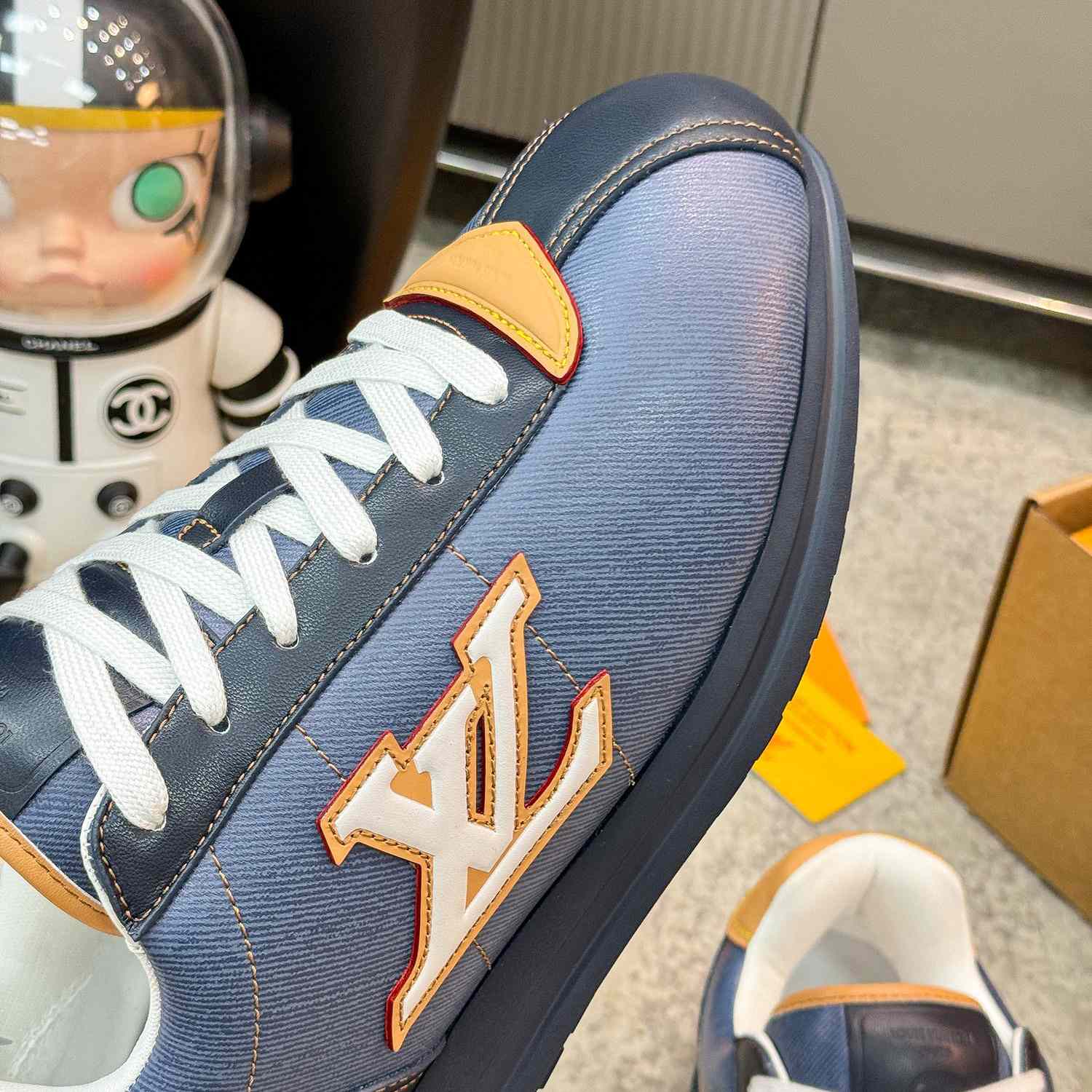 Louis Vuitton LV BUTTERSOFT Sneaker    1AIKI9 - DesignerGu