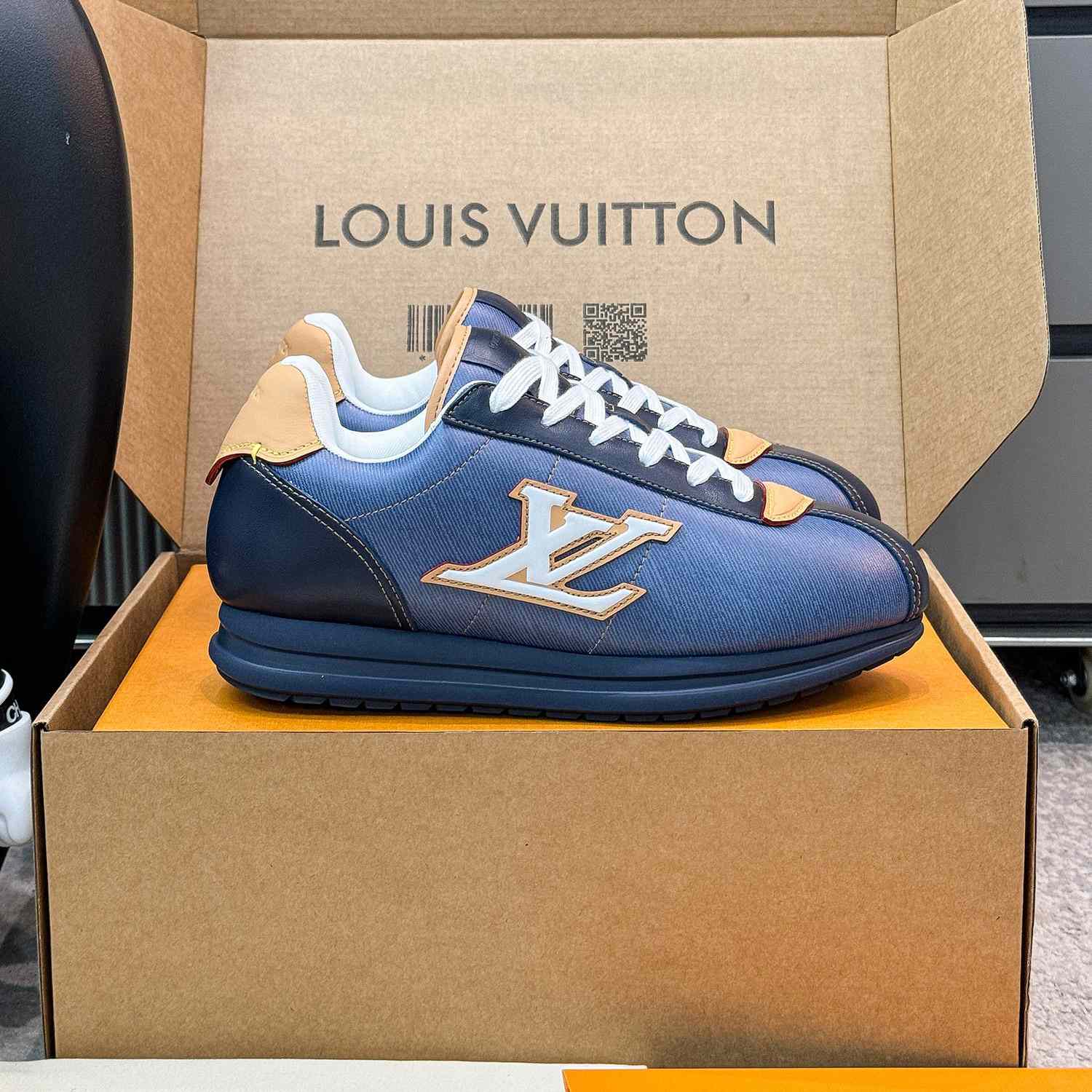 Louis Vuitton LV BUTTERSOFT Sneaker    1AIKI9 - DesignerGu