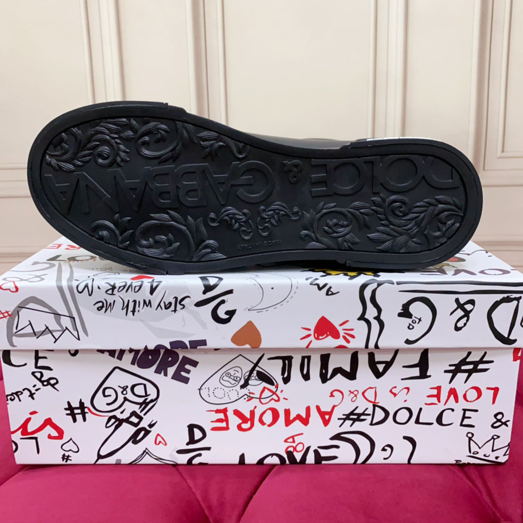 Dolce & Gabbana Sneakers - DesignerGu