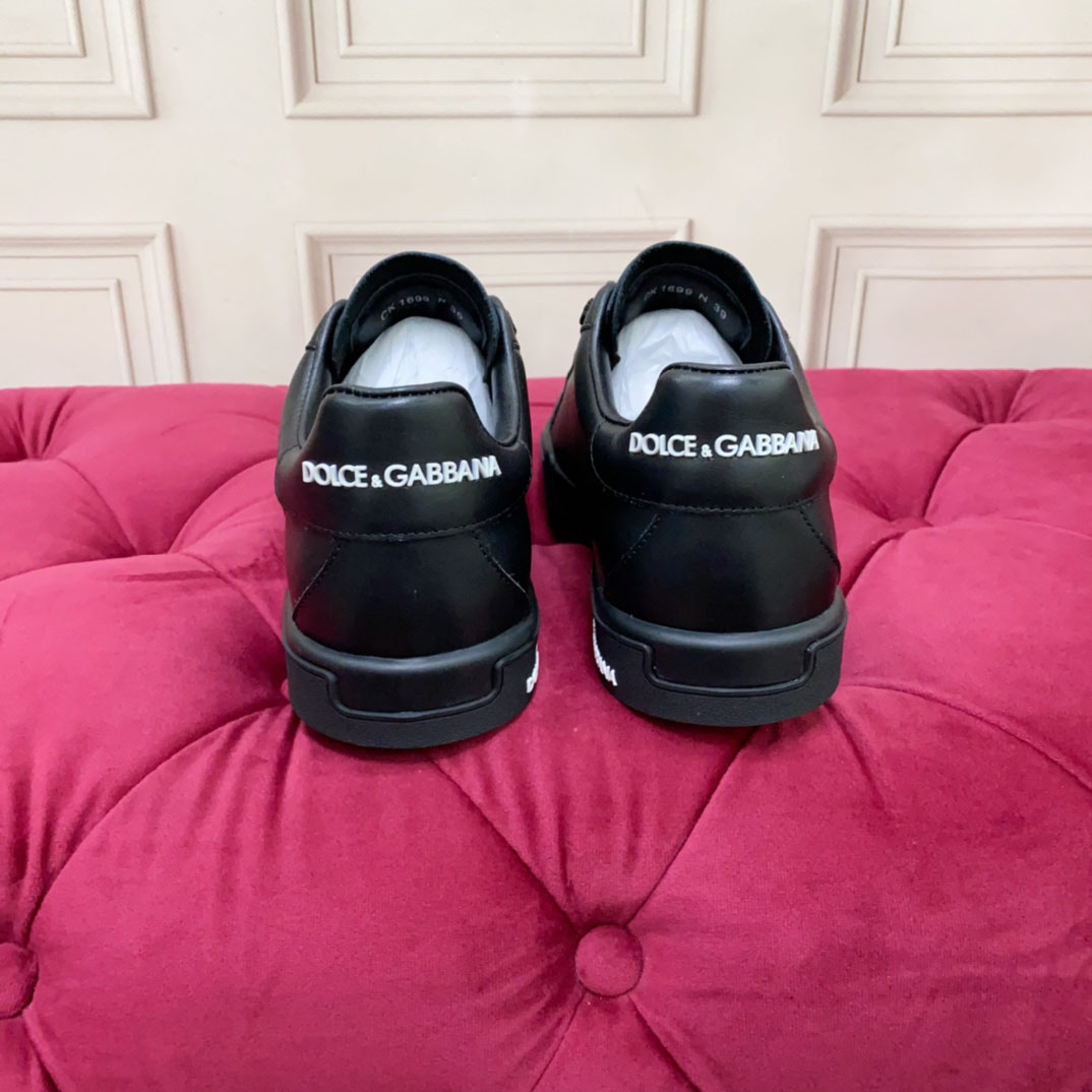 Dolce & Gabbana Sneakers - DesignerGu