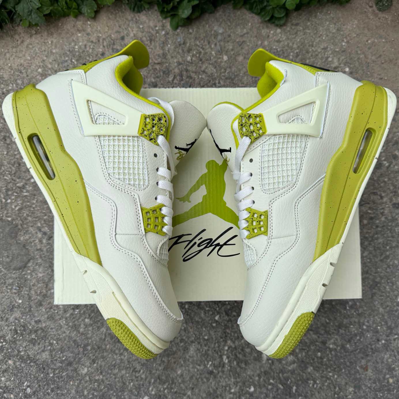J. Balvin x Jordan Air Jordan 4 Retro 'Lemonade' IW2872-700  - DesignerGu