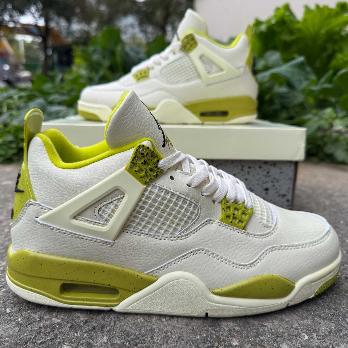 J. Balvin x Jordan Air Jordan 4 Retro 'Lemonade' IW2872-700  - DesignerGu