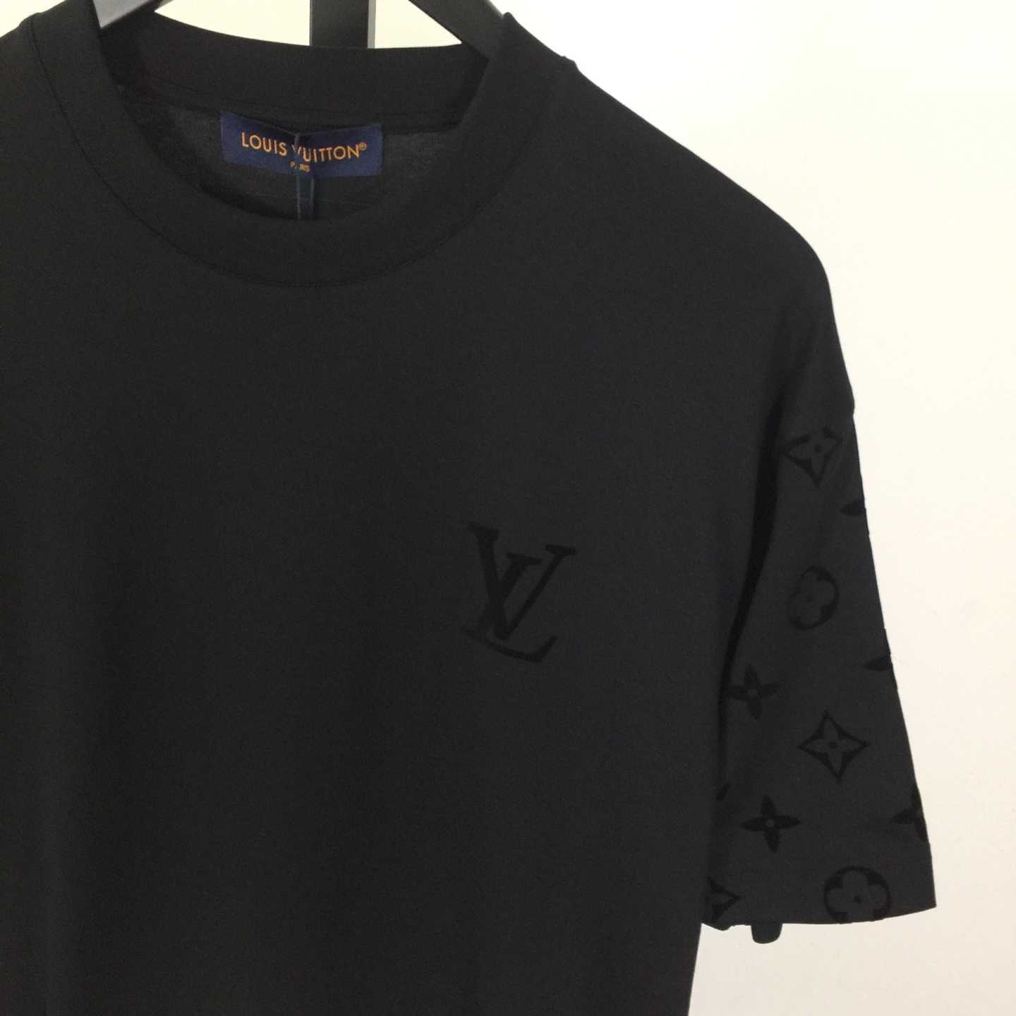 Louis Vuitton LV T-Shirt  - DesignerGu