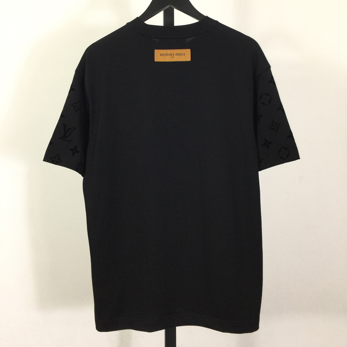 Louis Vuitton LV T-Shirt  - DesignerGu
