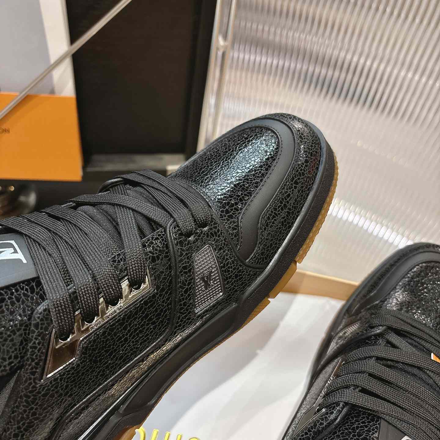 Louis Vuitton LV Trainer Sneaker    1AJ941 - DesignerGu