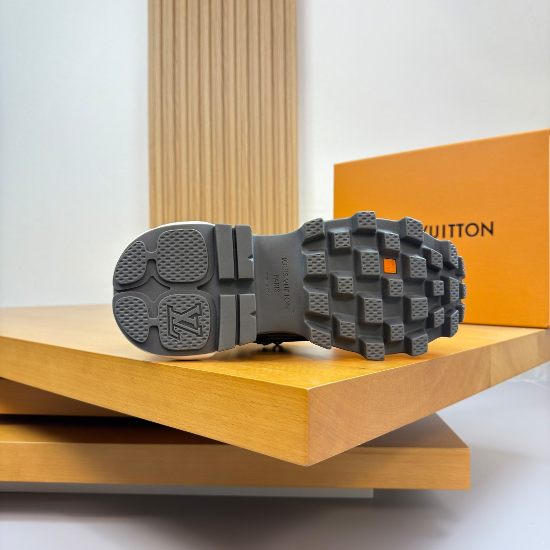 Louis Vuitton Summit Sneaker 1AJAG7 - DesignerGu