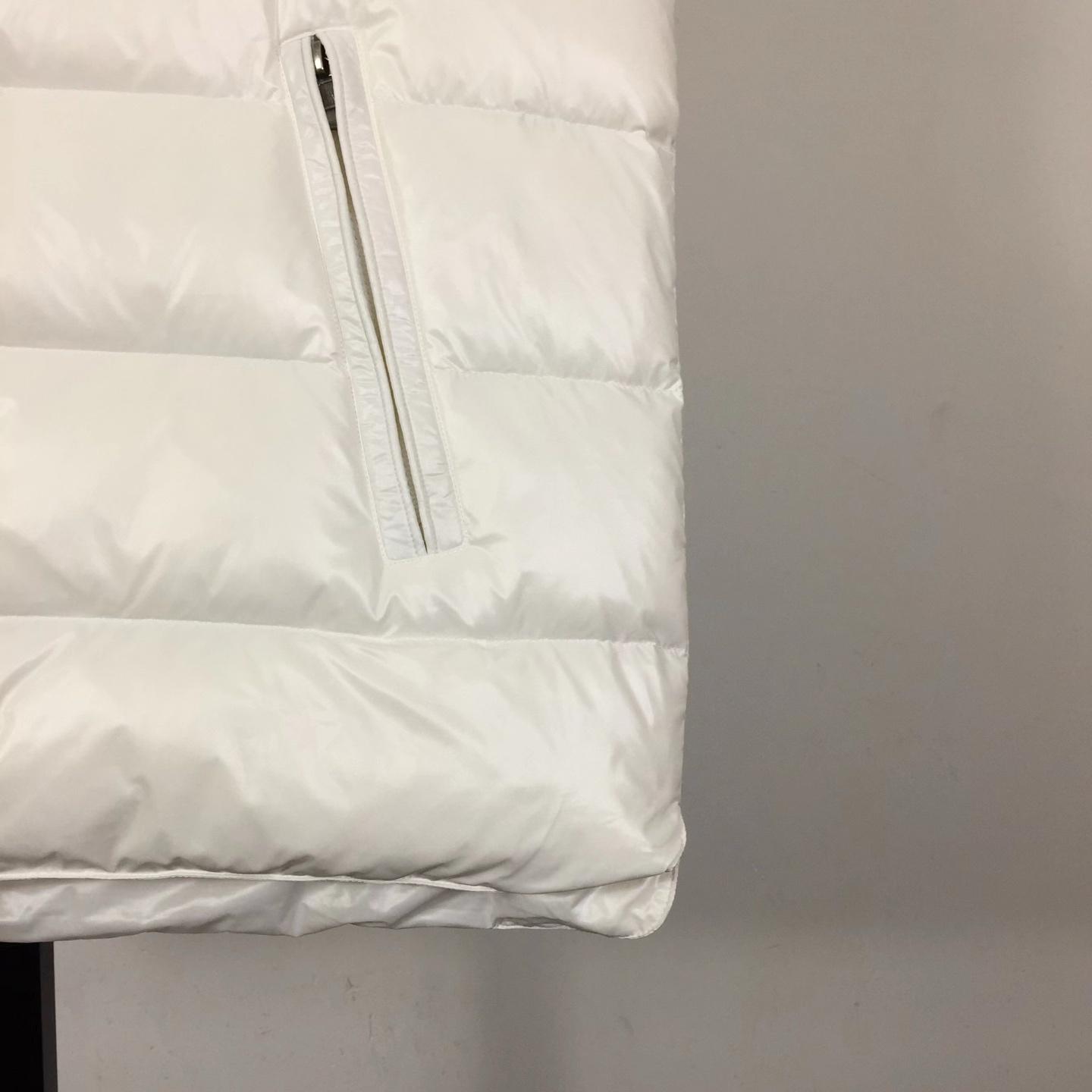 Moncler Contrin Down Vest - DesignerGu