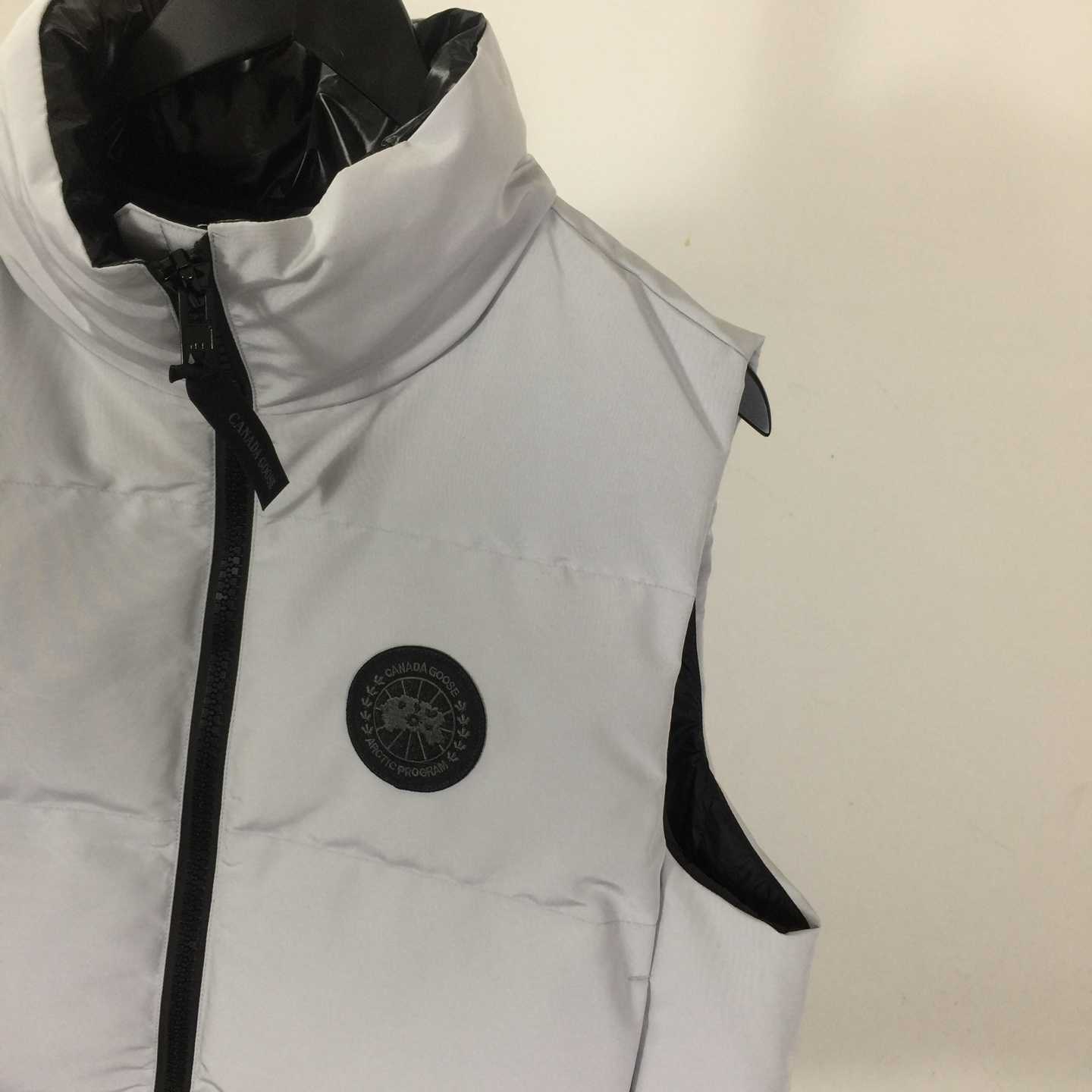Canada Goose Grandview Cropped Vest Black Label - DesignerGu
