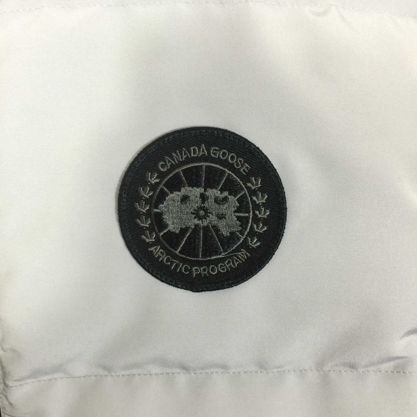 Canada Goose Grandview Cropped Vest Black Label - DesignerGu