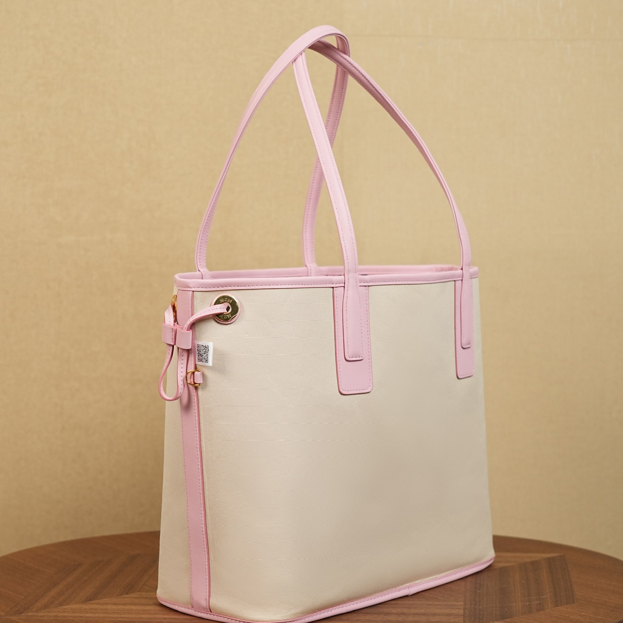 MCM Medium Liz Shopper in Visetos Pink - DesignerGu