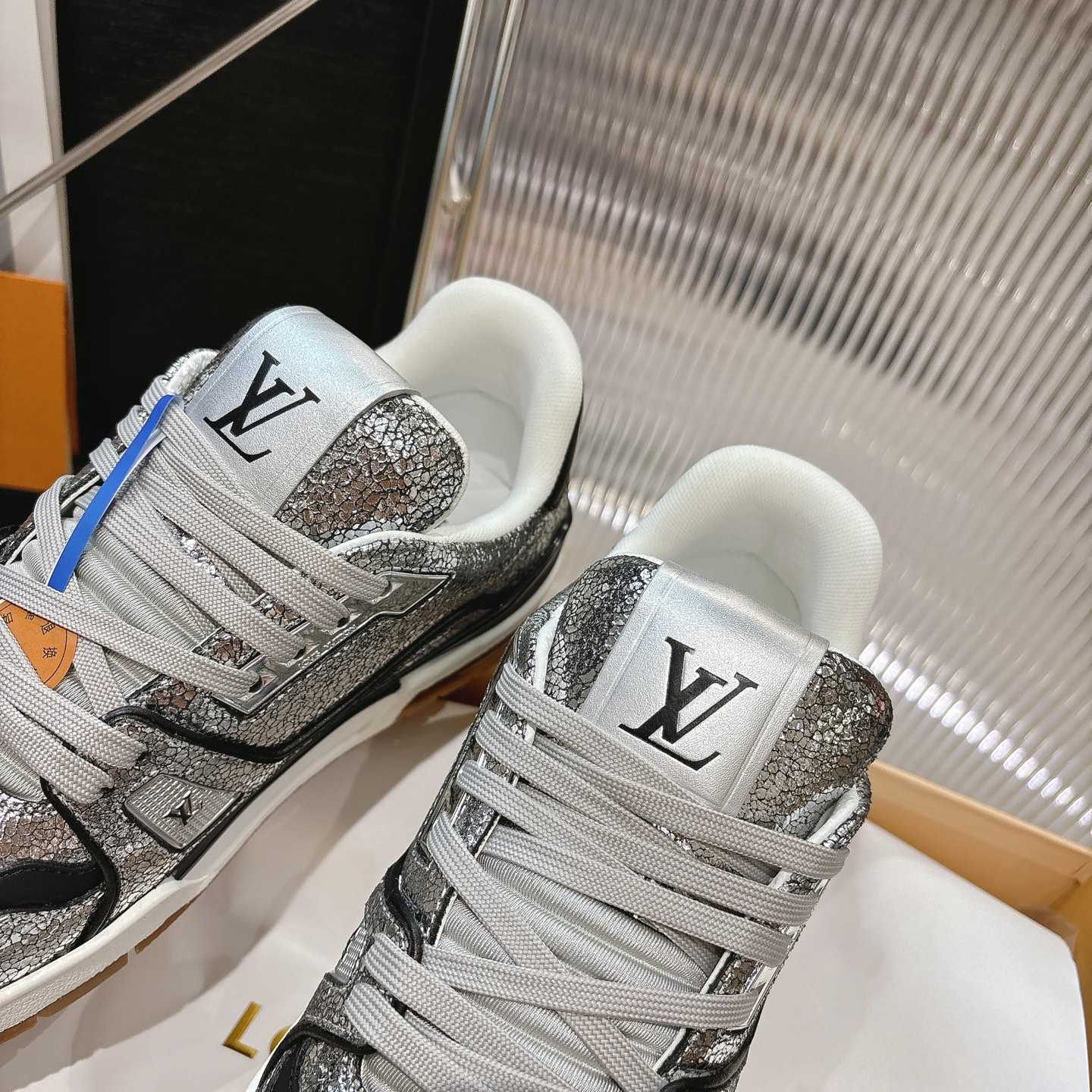 Louis Vuitton LV Trainer Sneaker    1AJ979 - DesignerGu