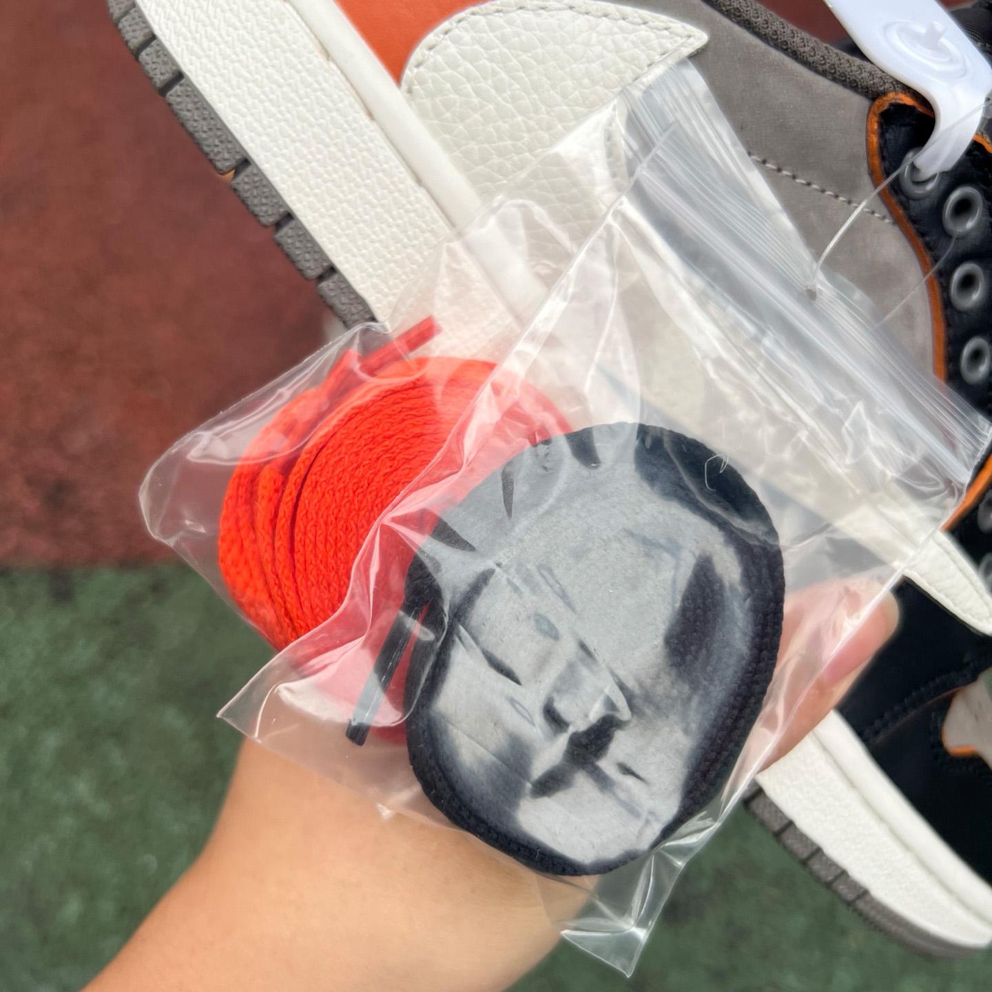 Travis Scott x Jordan Air Jordan 1 Low OG  Sneaker  - DesignerGu