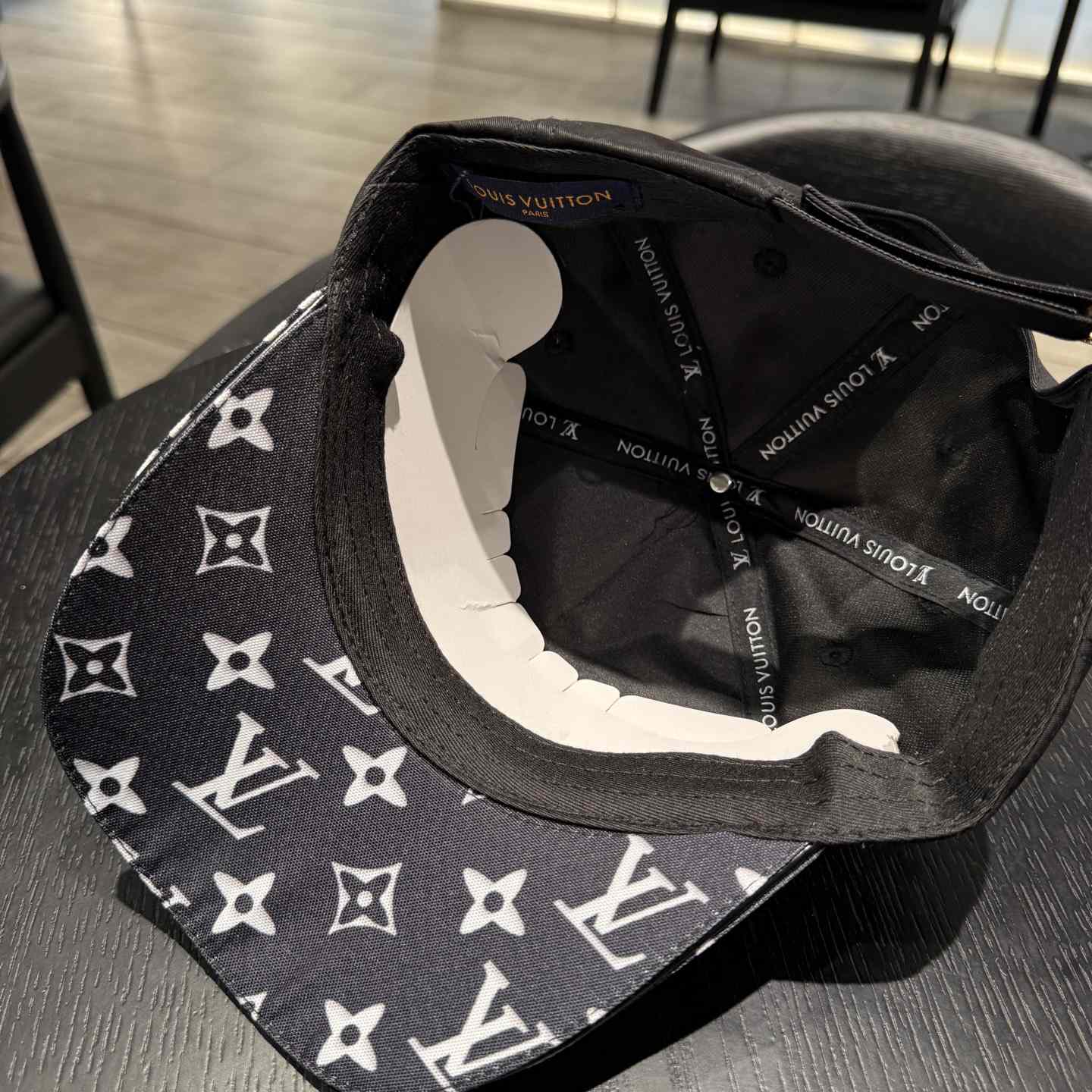 Louis Vuitton Cap - DesignerGu