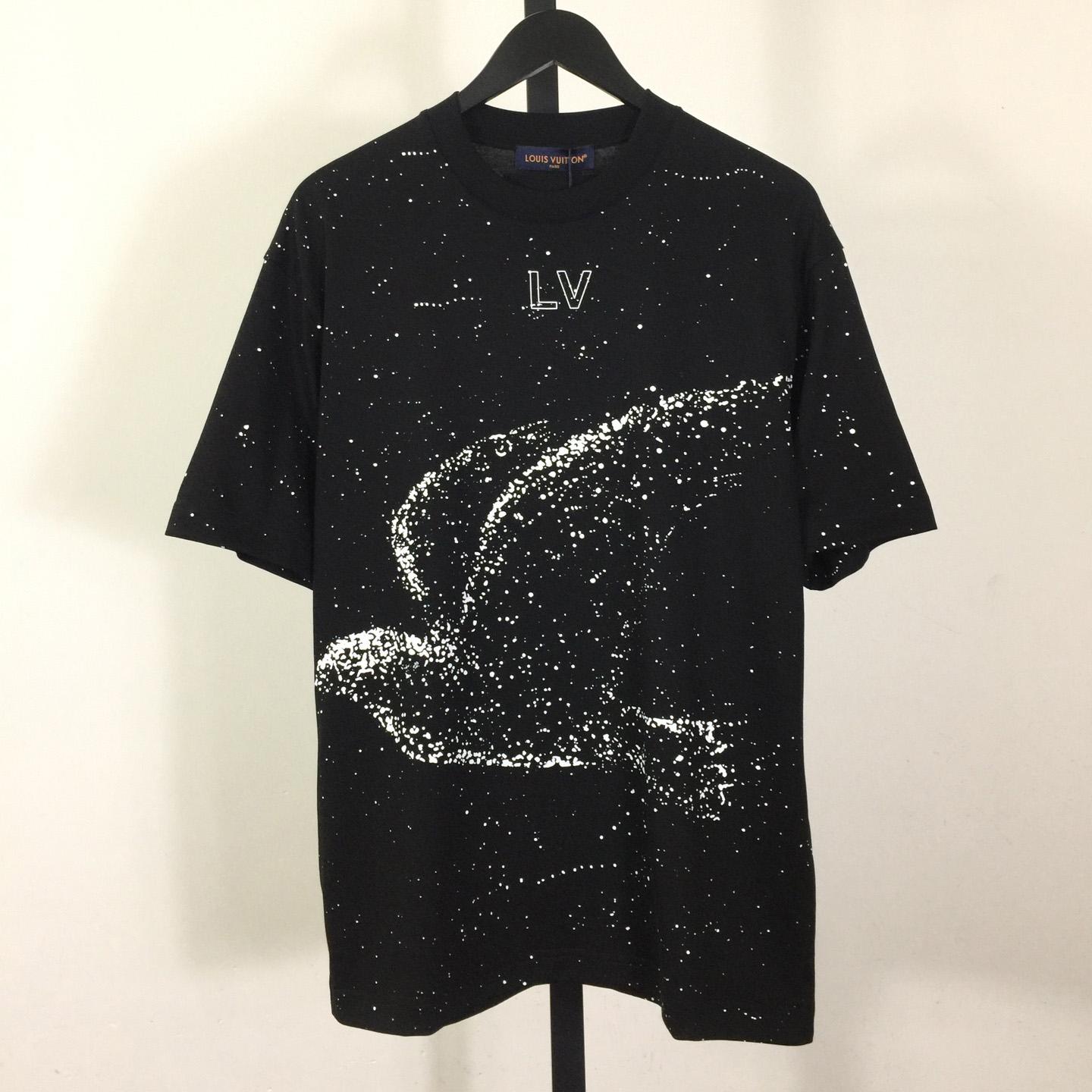 Louis Vuitton T-shirt  - DesignerGu