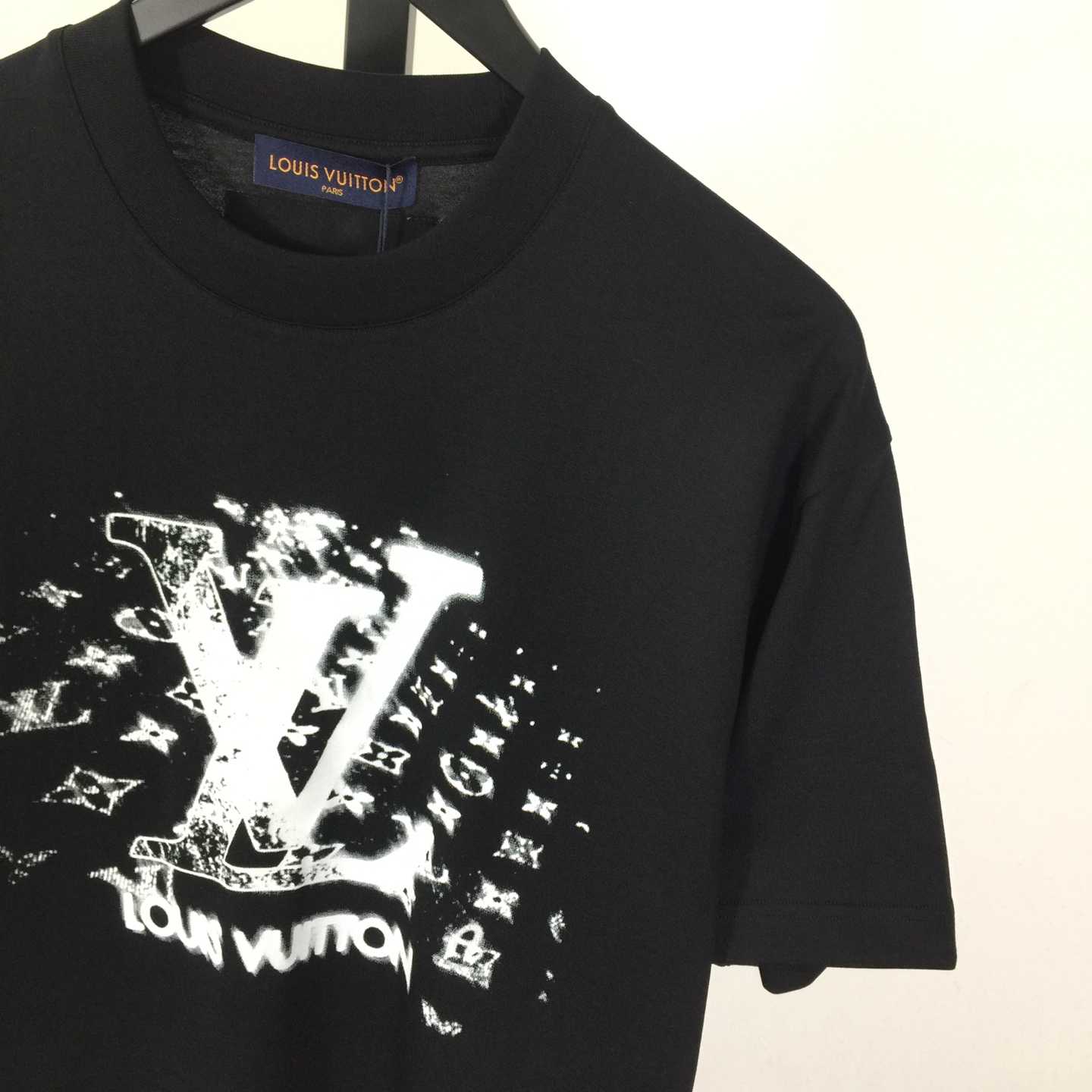 Louis Vuitton Distressed Graphic T-shirt - DesignerGu