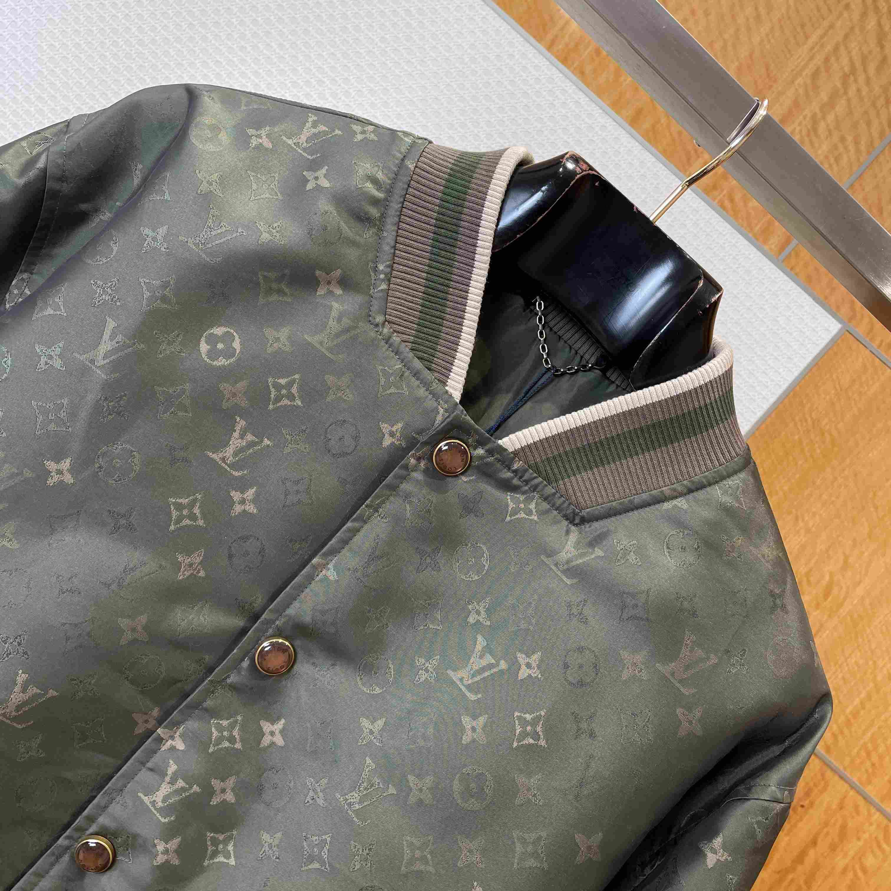 Louis Vuitton Monogram Bomber 1AJBDT - DesignerGu