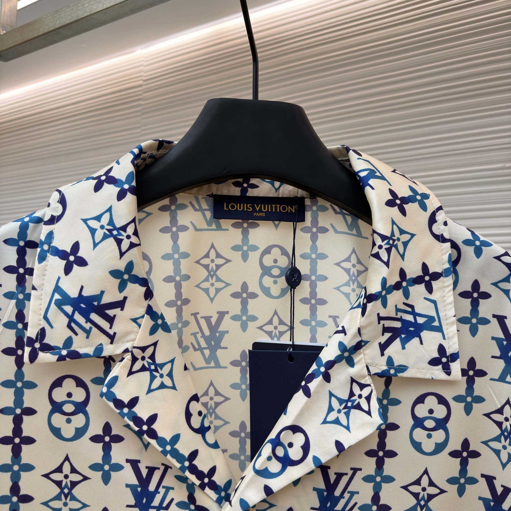 Louis Vuitton Monogram Printed Silk Short-Sleeved Shirt   1AJUOH - DesignerGu