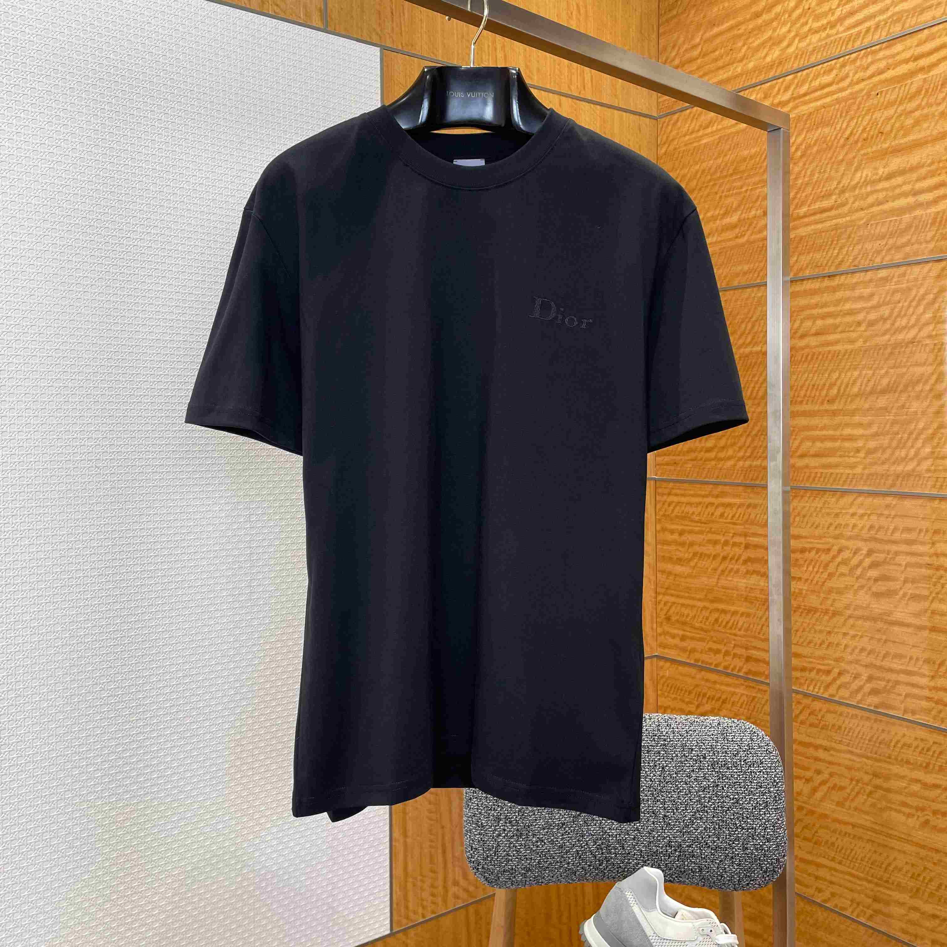 Dior T-Shirt with Dior Embroidery Black - DesignerGu