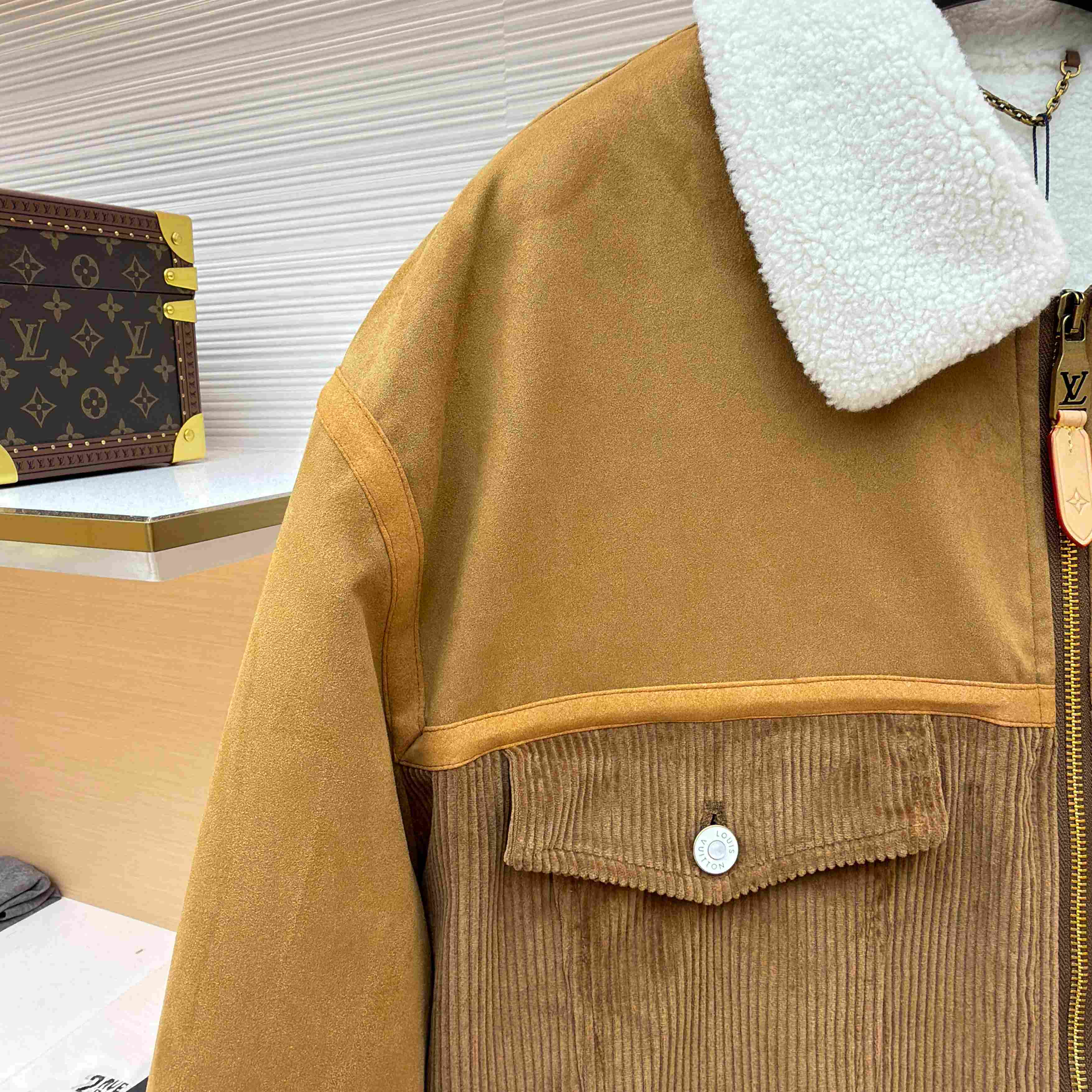 Louis Vuitton Corduroy And Shearling Mix Trucker 1AJBR0 - DesignerGu