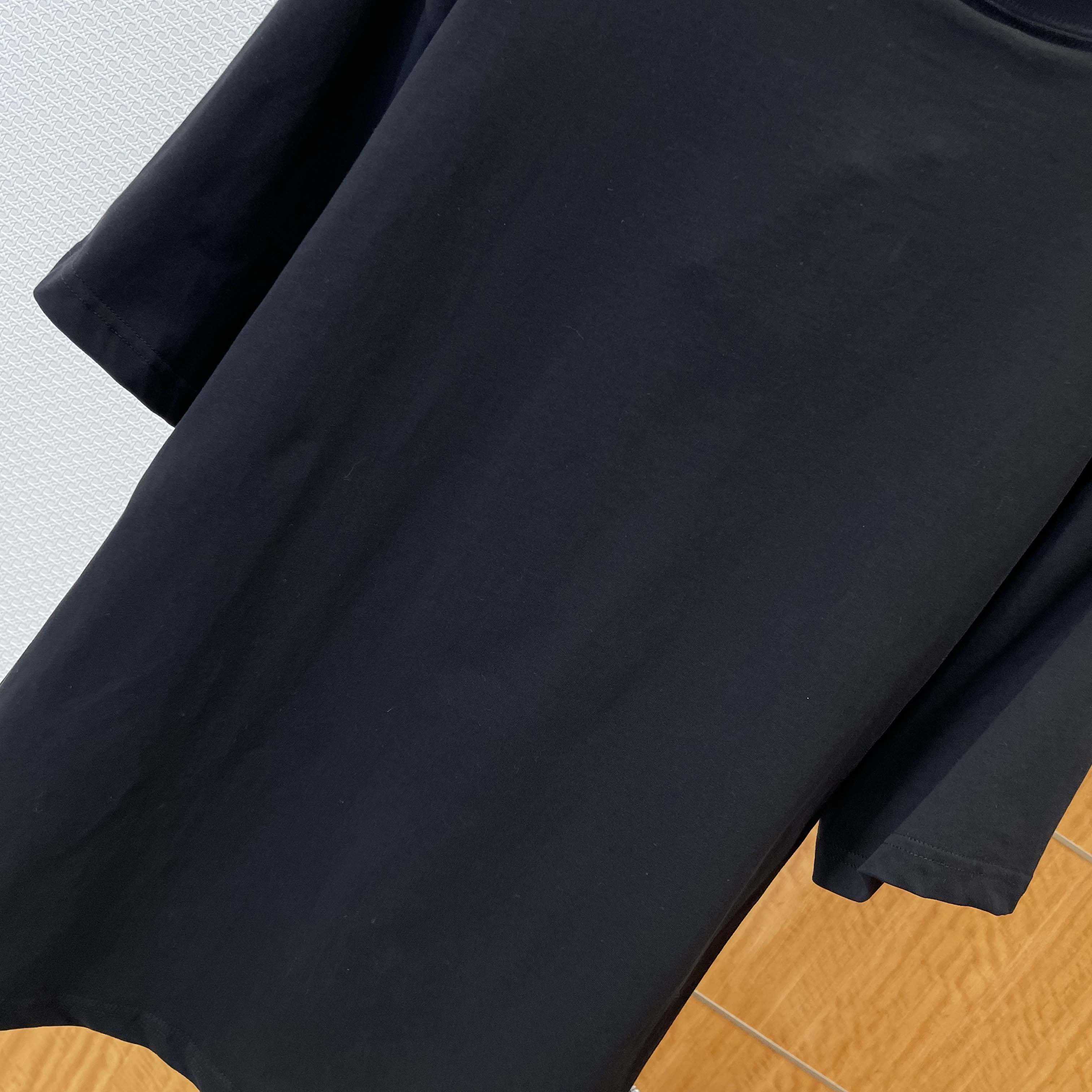 Balenciaga Cursive T-Shirt Medium Fit in black - DesignerGu