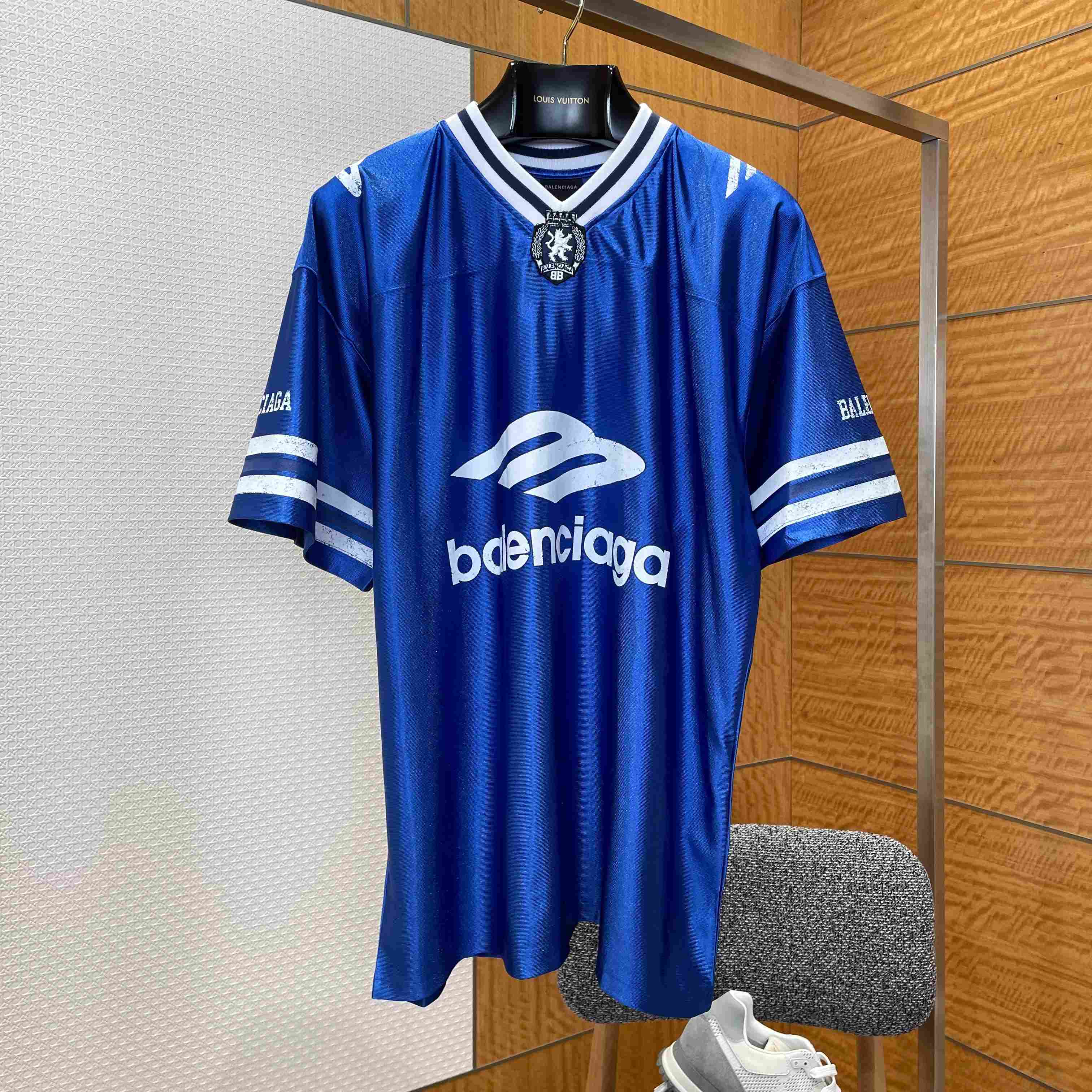 Balenciaga 3b Football V-neck T-shirt Oversized in Royal Blue - DesignerGu