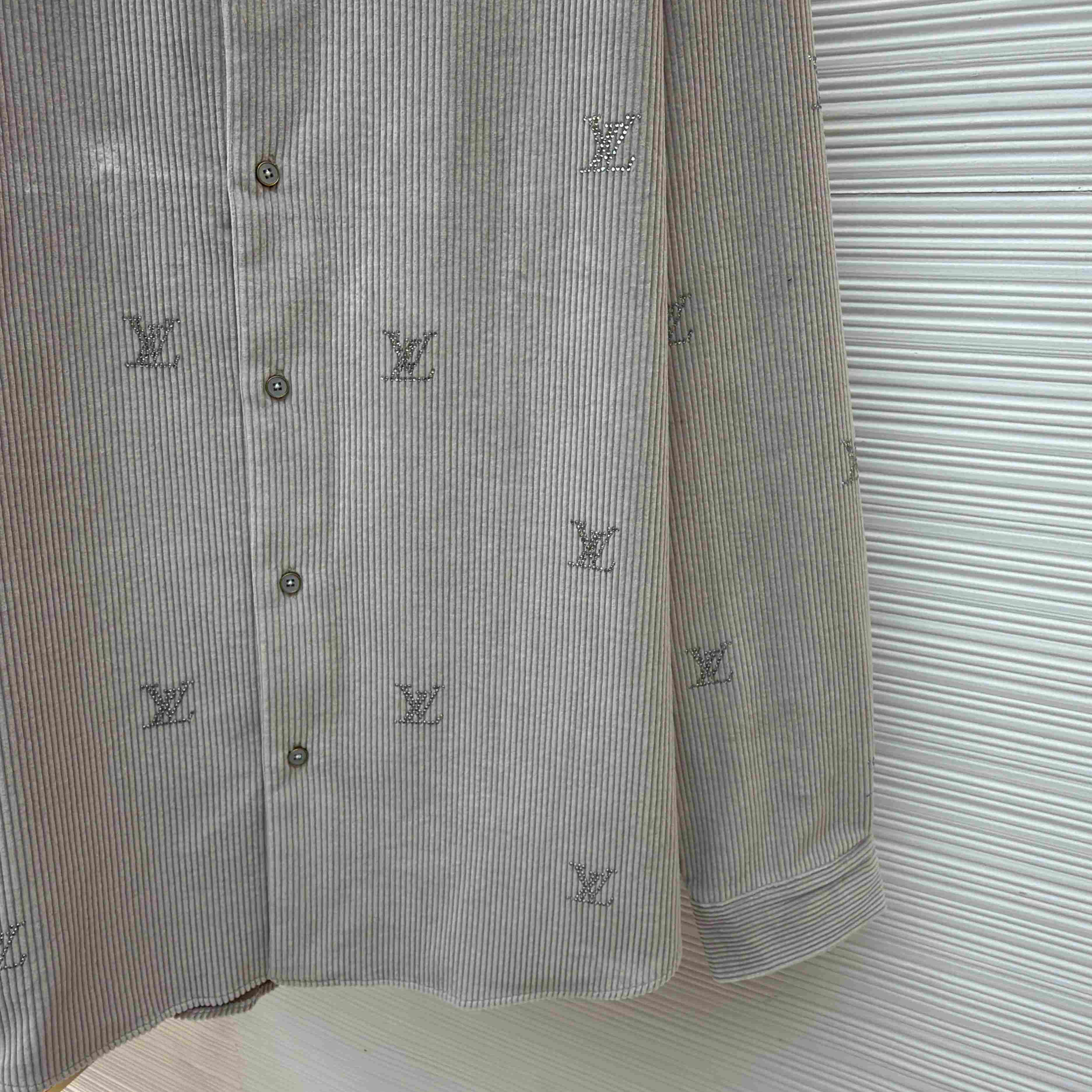 Louis Vuitton LV Blason Embellished Long-Sleeved Corduroy Shirt 1AIKBN - DesignerGu