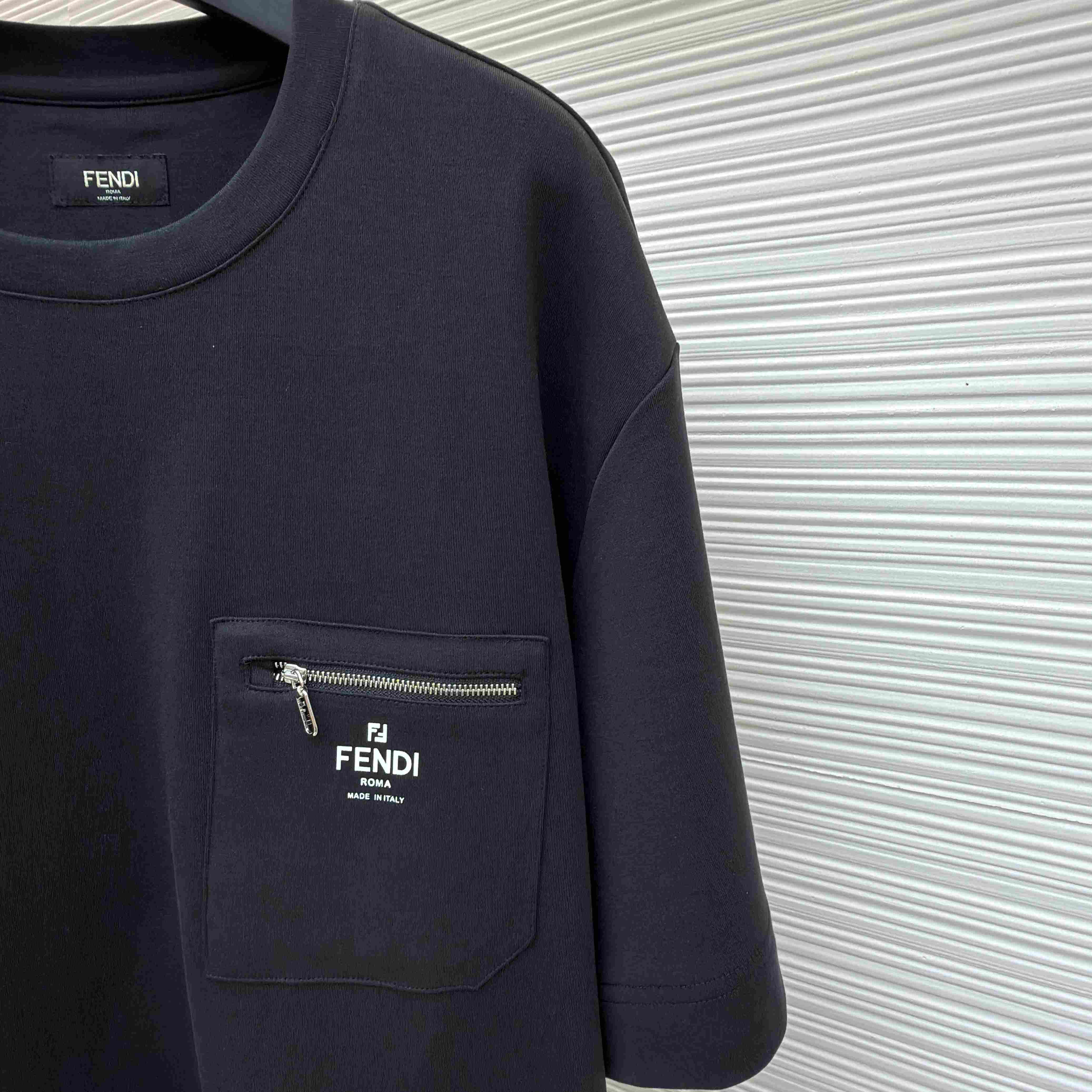 Fendi Black Cotton T-shirt - DesignerGu