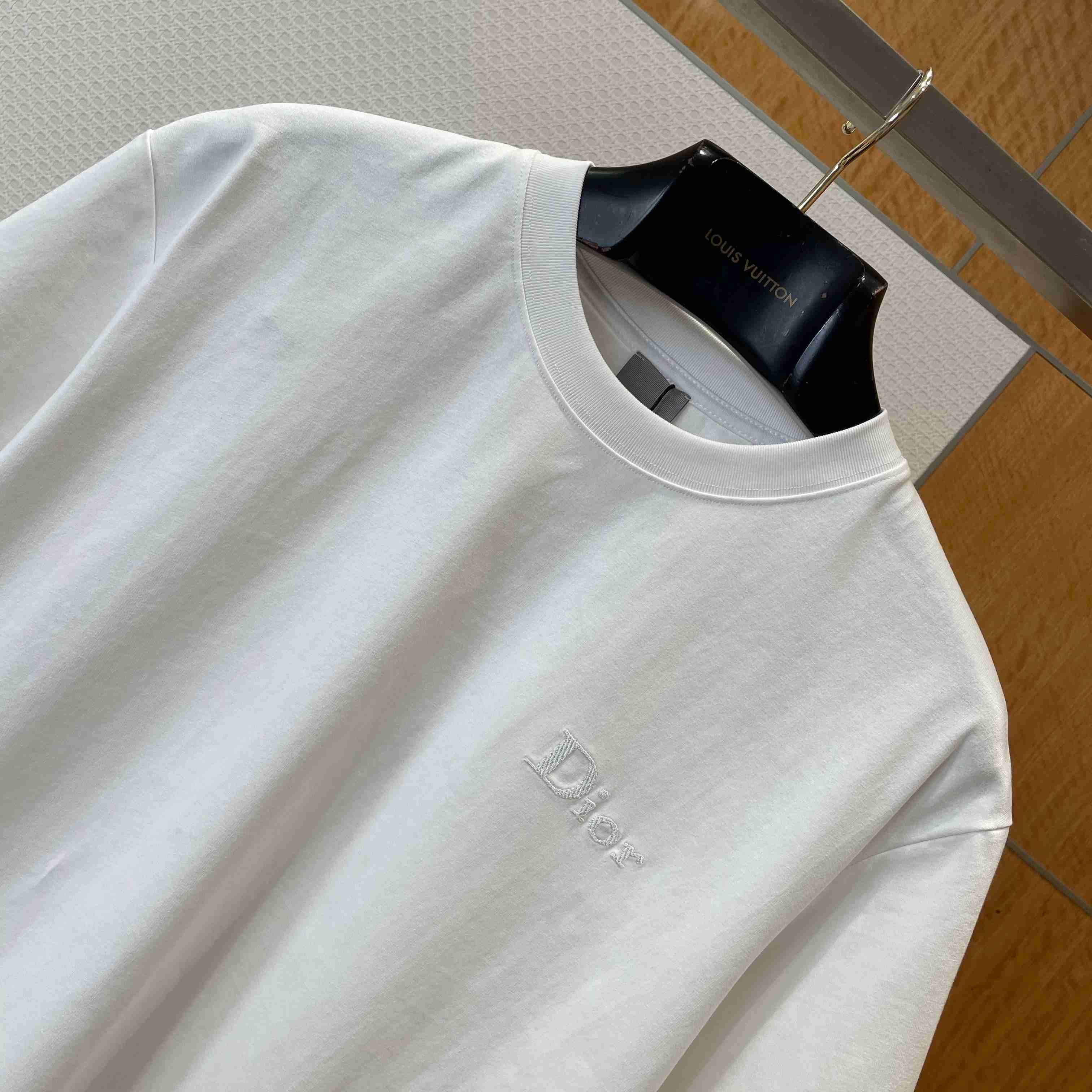 Dior T-Shirt with Dior Embroidery White - DesignerGu