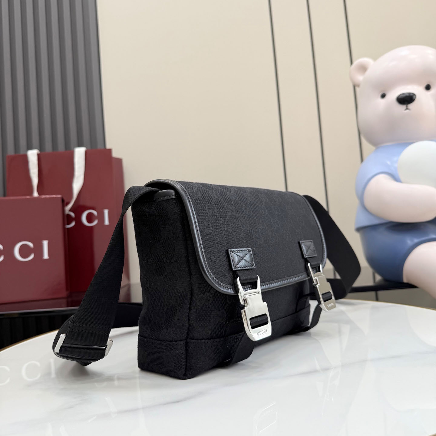 Gucci GG Canvas Small Crossbody Bag 854745 - DesignerGu