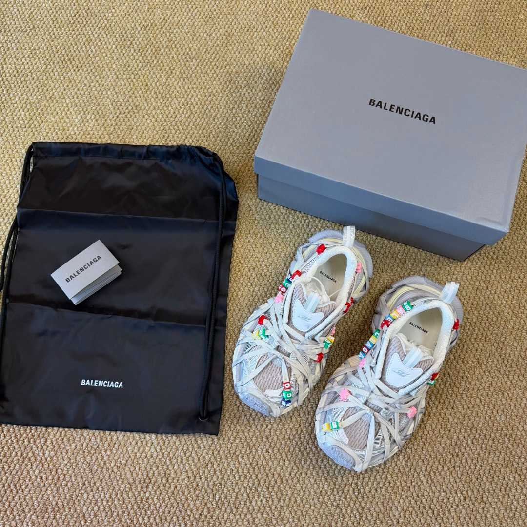 Balenciaga 3xl Extreme Lace Sneaker In Eggshell/Multicolor - DesignerGu